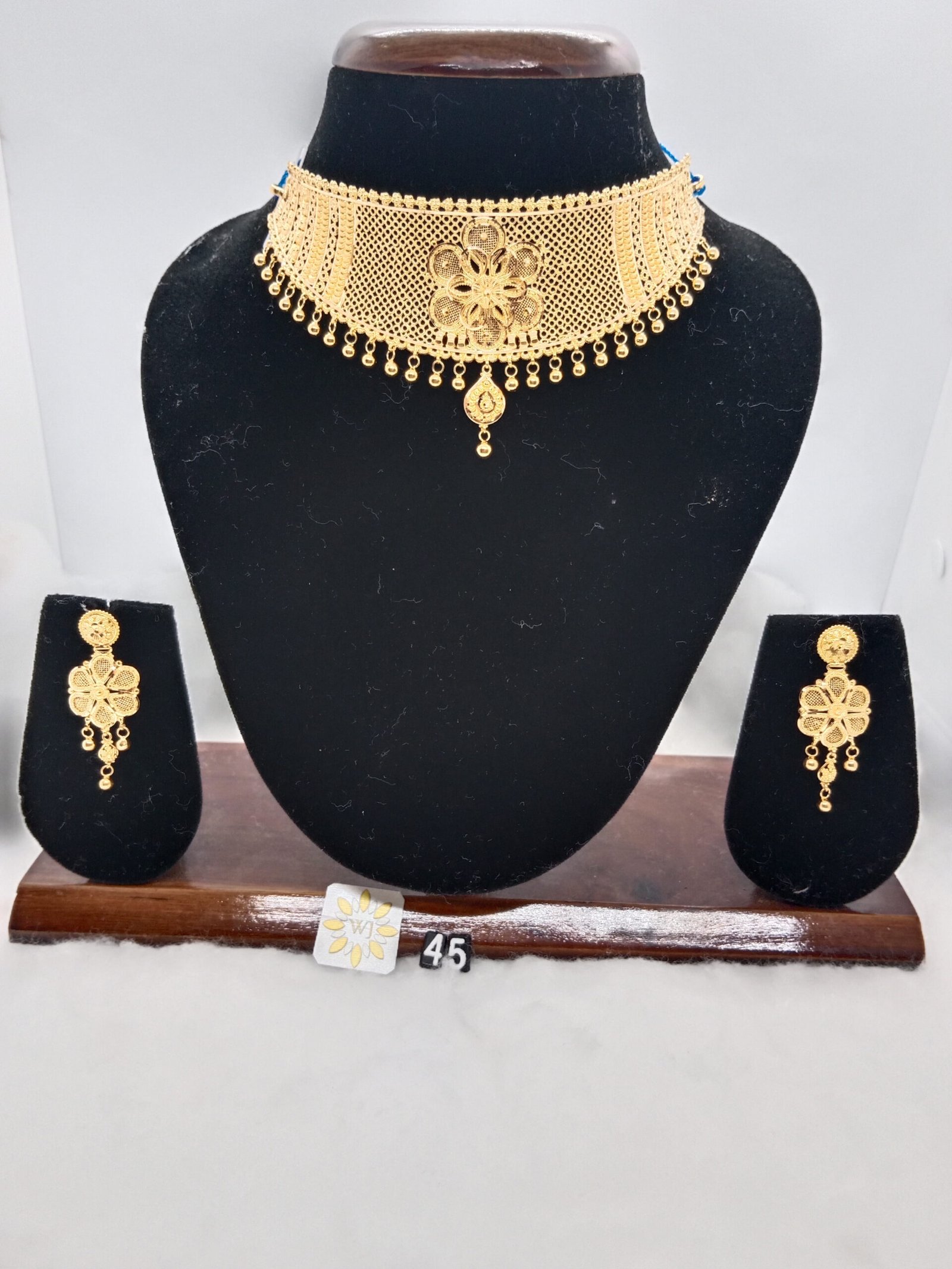 IMG_20230210_1620396d691b8991387635.jpg Choker - Image 1