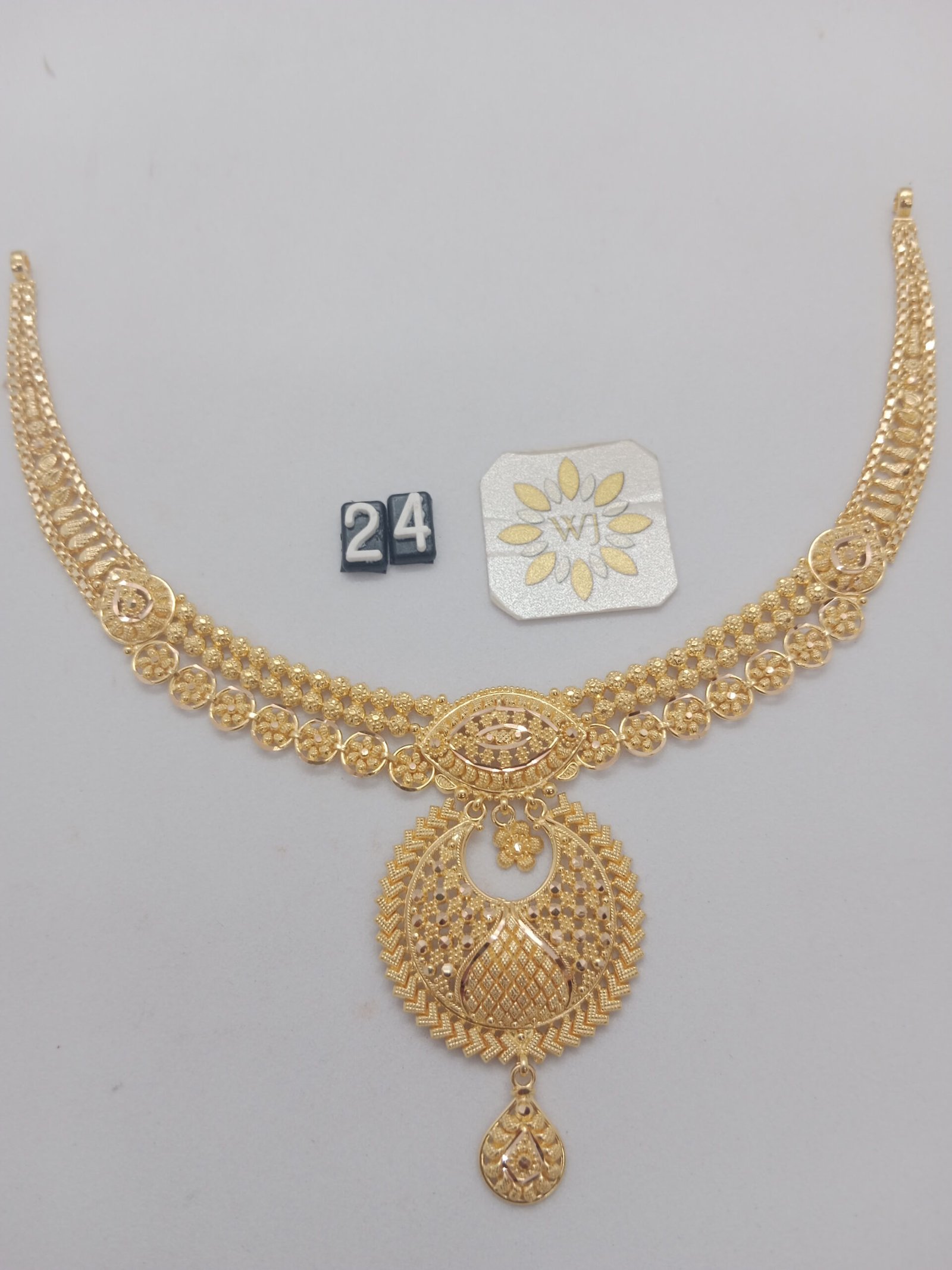 IMG_20230905_122155.jpg Necklace - Image 1