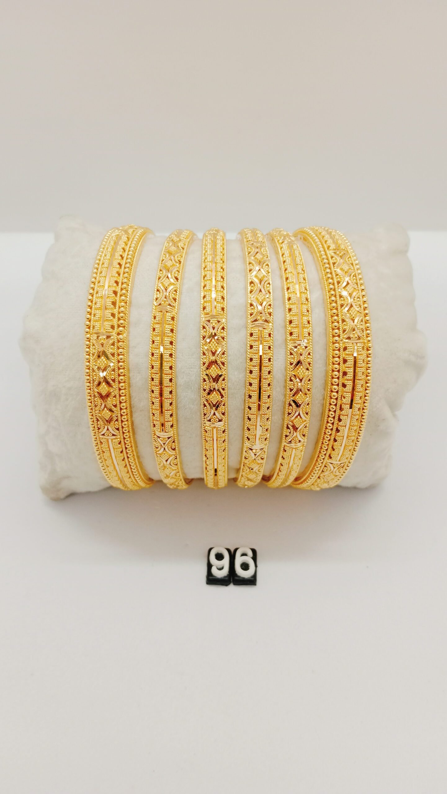 bpb7p.jpg Bangles - Image 1