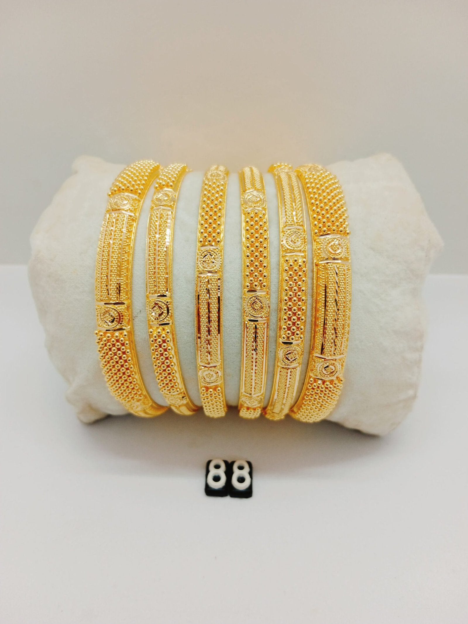 bpbIj.jpg Bangles - Image 1