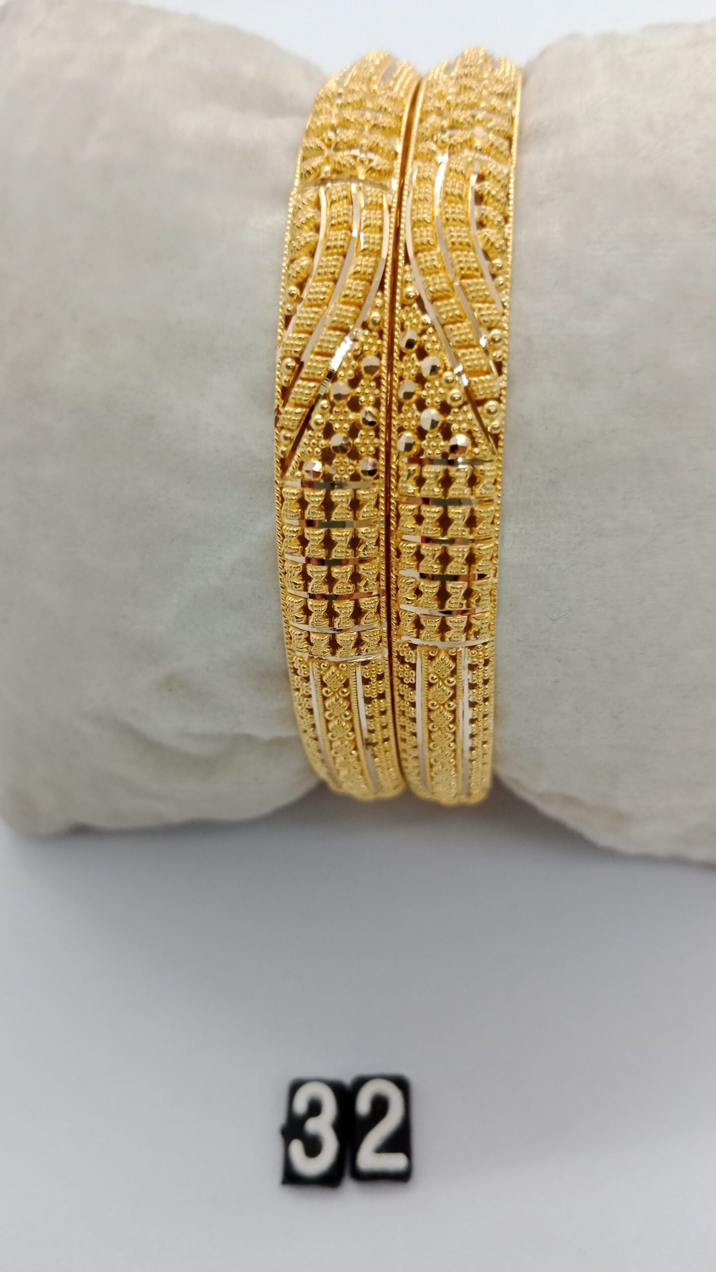 bpbqV.jpg Bangles - Image 1