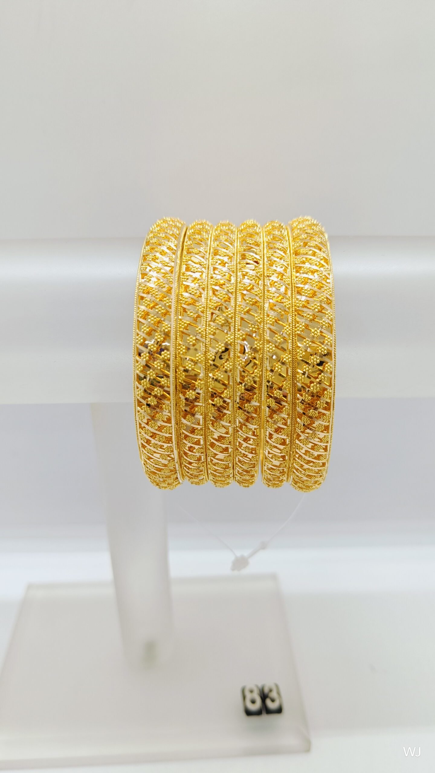 bpbuT.jpg Bangles - Image 1