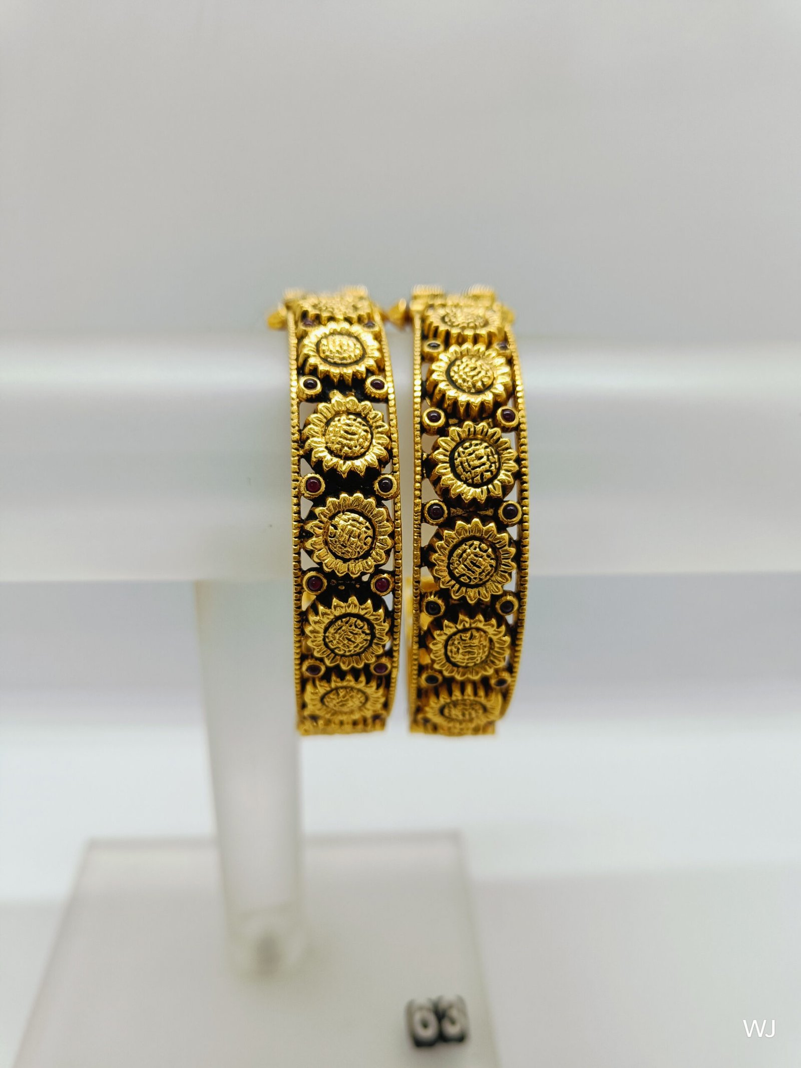 IMG20241129122309.jpg Silver - Image 1