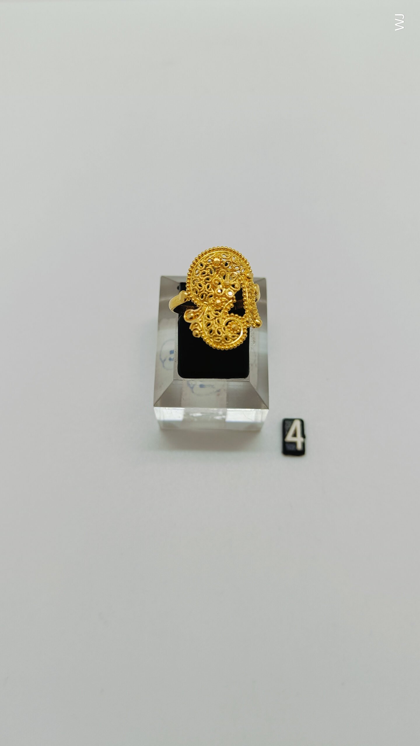 IMG20250211182619-1.jpg Studs - Image 1