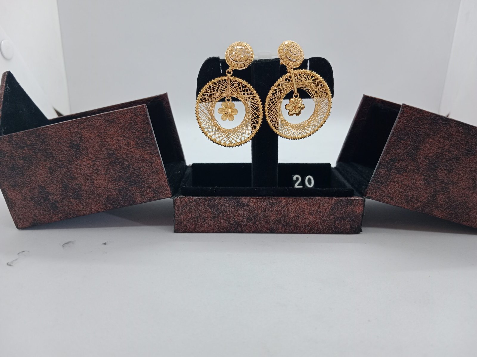 IMG_20230211_121630.jpg Chand Bali & Ear Rings - Image 1