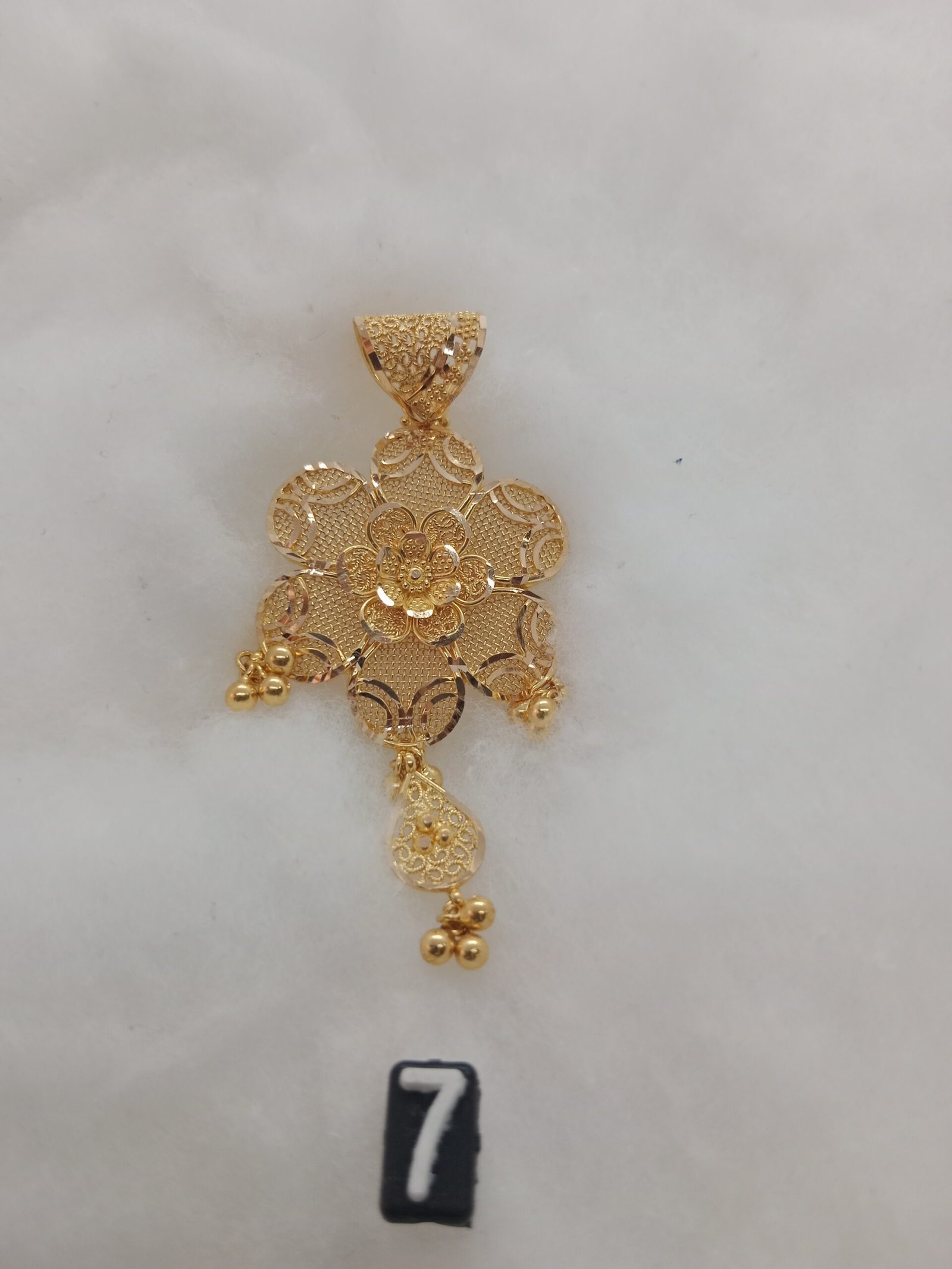 IMG_20230211_135109f5782720fe889225.jpg Pendant - Image 1