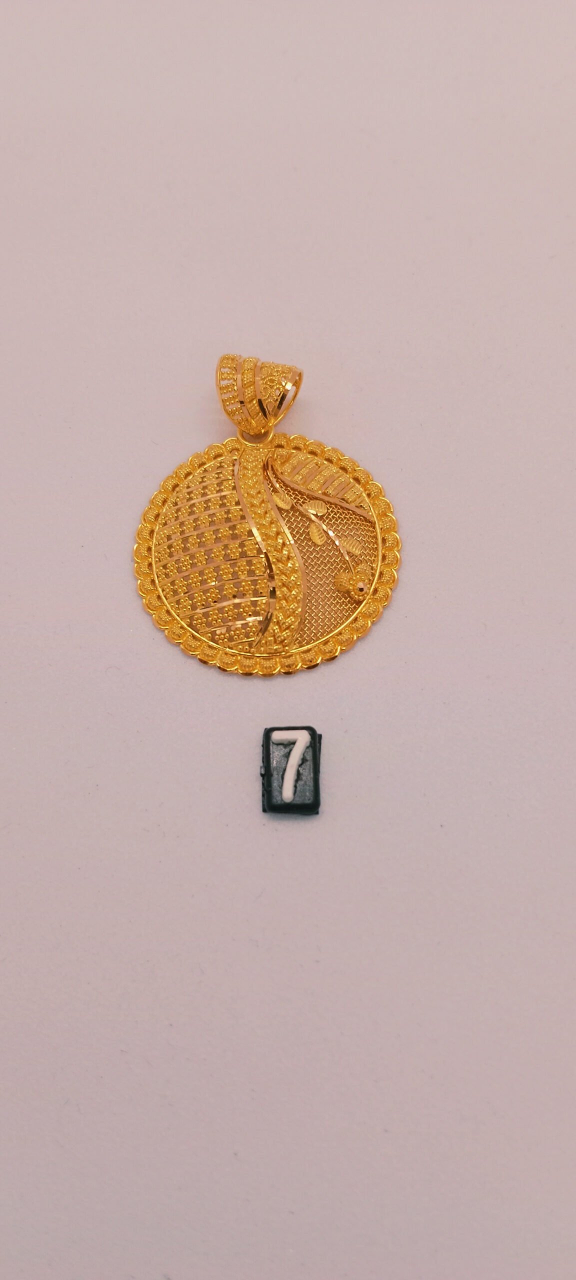 IMG_20230911_150519805878e82d24b182.jpg Pendant - Image 1