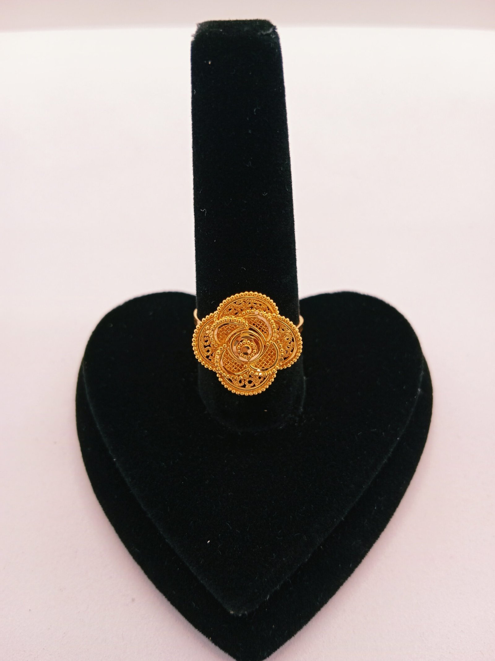 IMG_20231007_160154.jpg Studs - Image 1