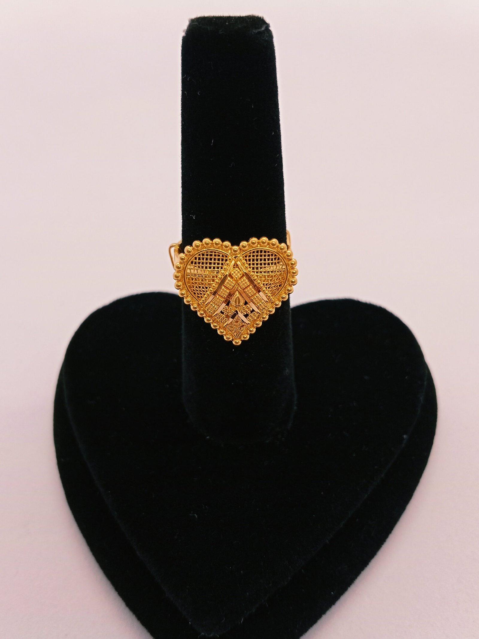 IMG_20231007_161228209bda231db6177b.jpg Studs - Image 1