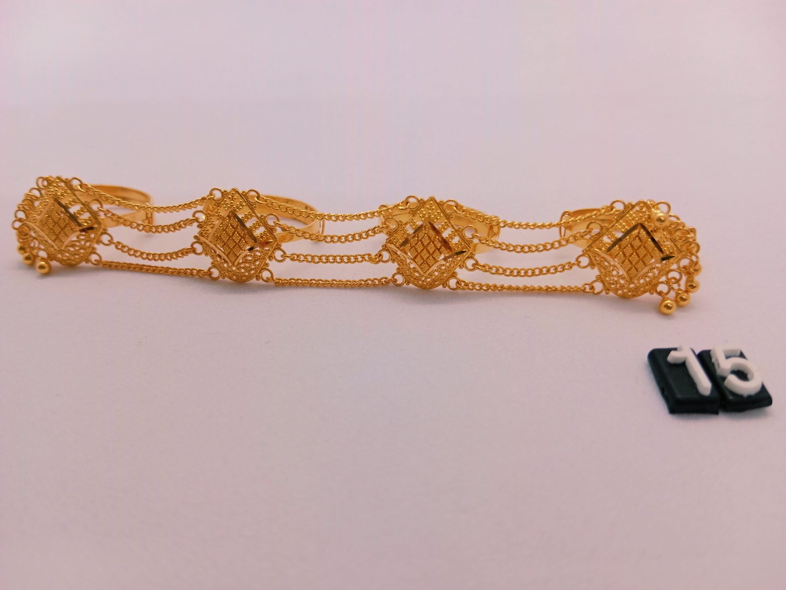 IMG_20231007_1727156e49125b135af06b.jpg Studs - Image 1