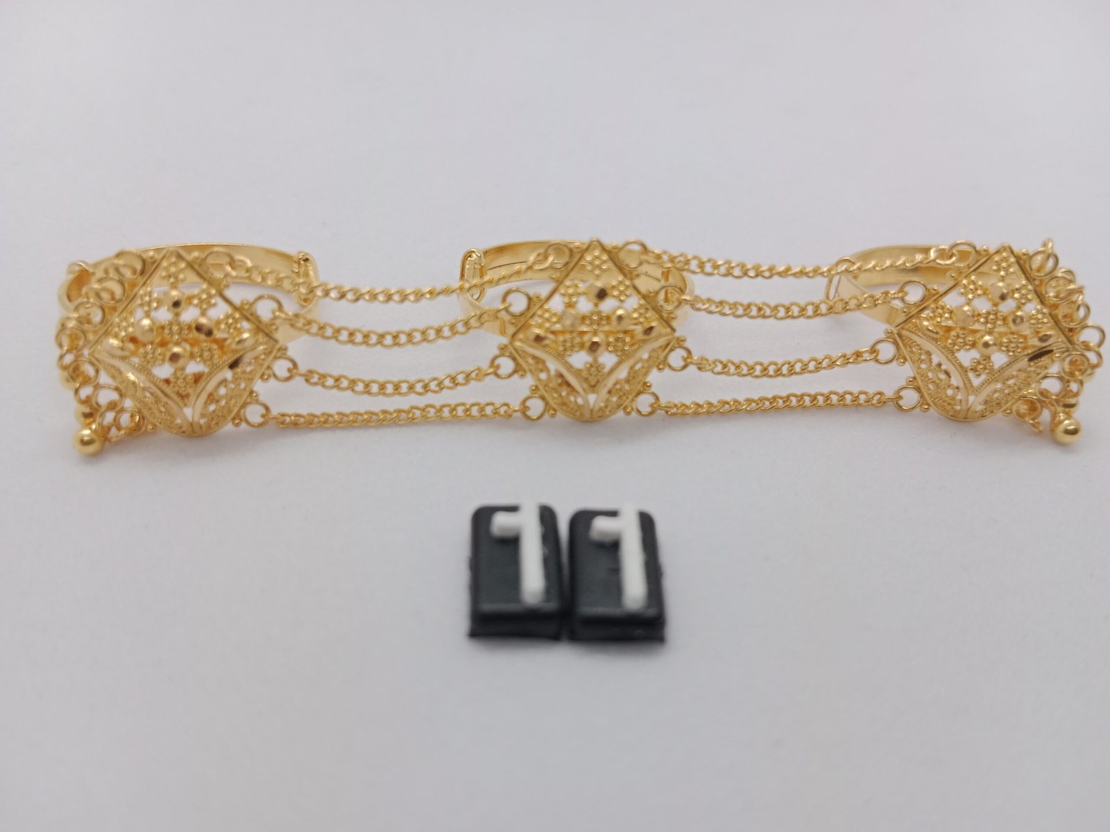 IMG_20231007_1742485a72af0f705b2bfe.jpg Studs - Image 1