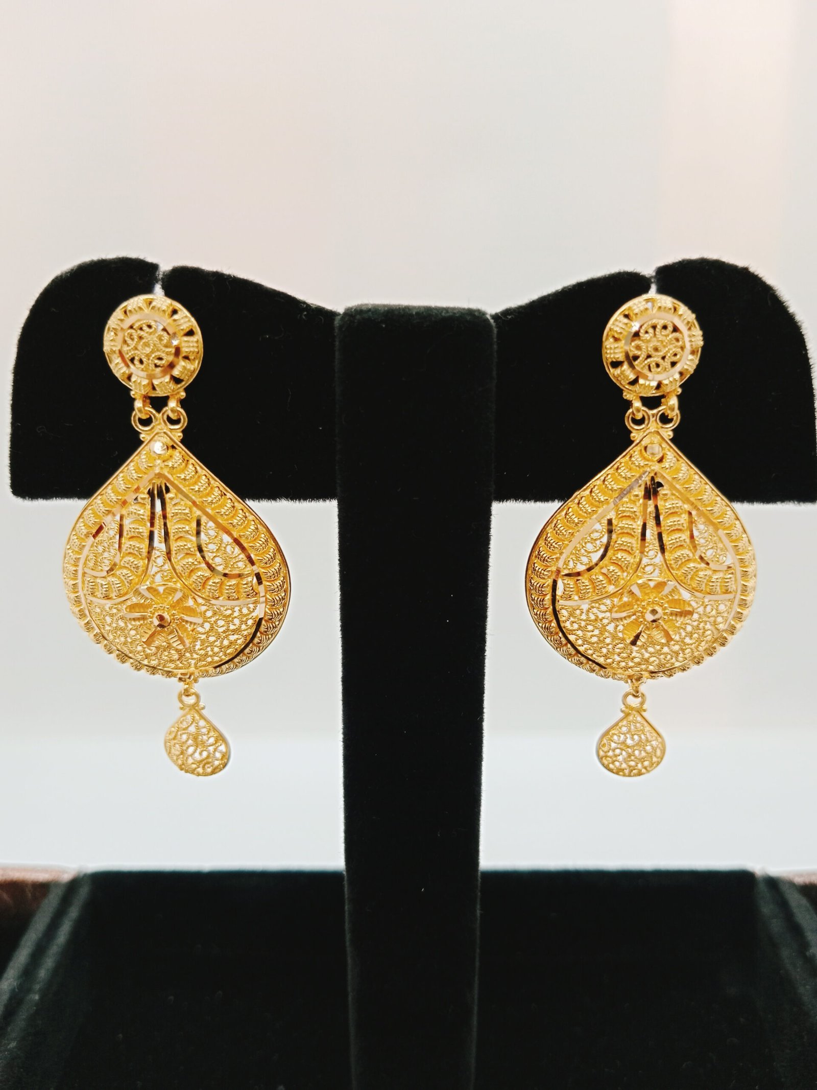 IMG_20231109_132059.jpg Chand Bali & Ear Rings - Image 1