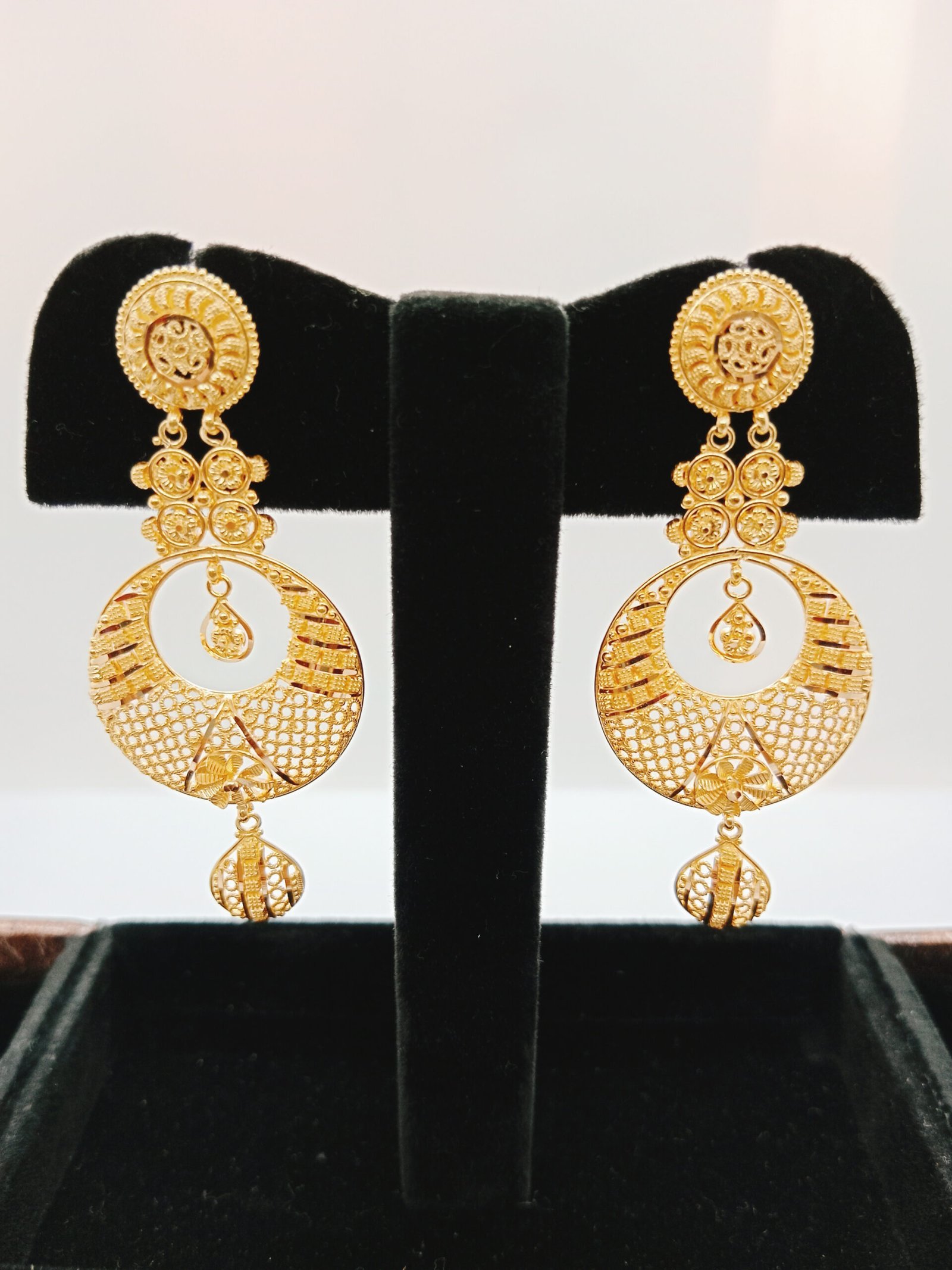 IMG_20231109_132228.jpg Chand Bali & Ear Rings - Image 1