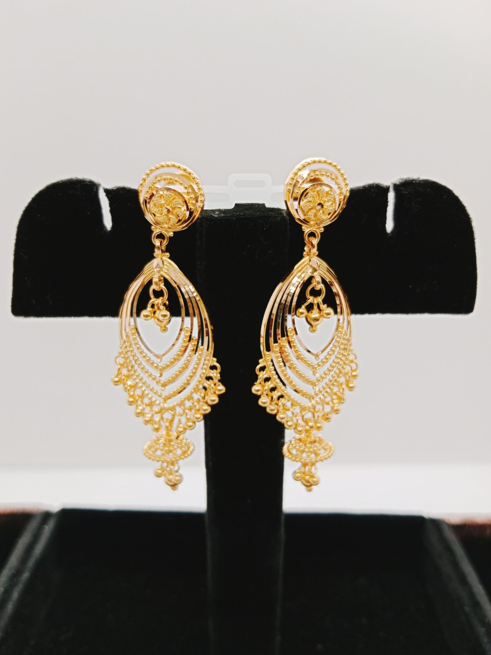 IMG_20231202_172517.jpg Chand Bali & Ear Rings - Image 1