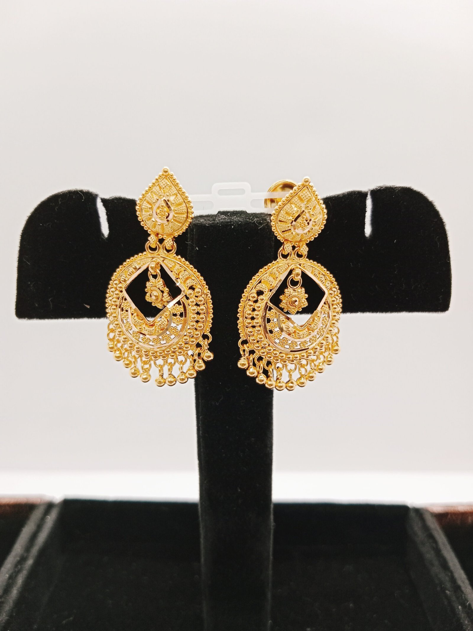 IMG_20231202_173358.jpg Chand Bali & Ear Rings - Image 1