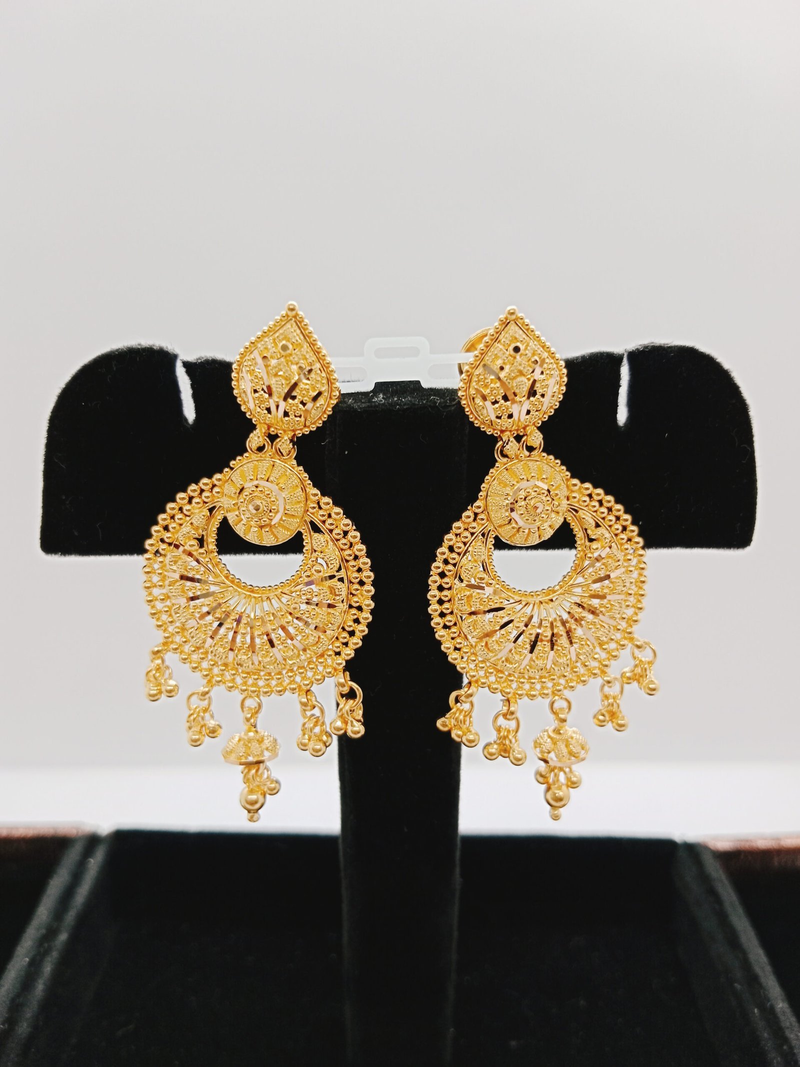 IMG_20231202_173824.jpg Chand Bali & Ear Rings - Image 1