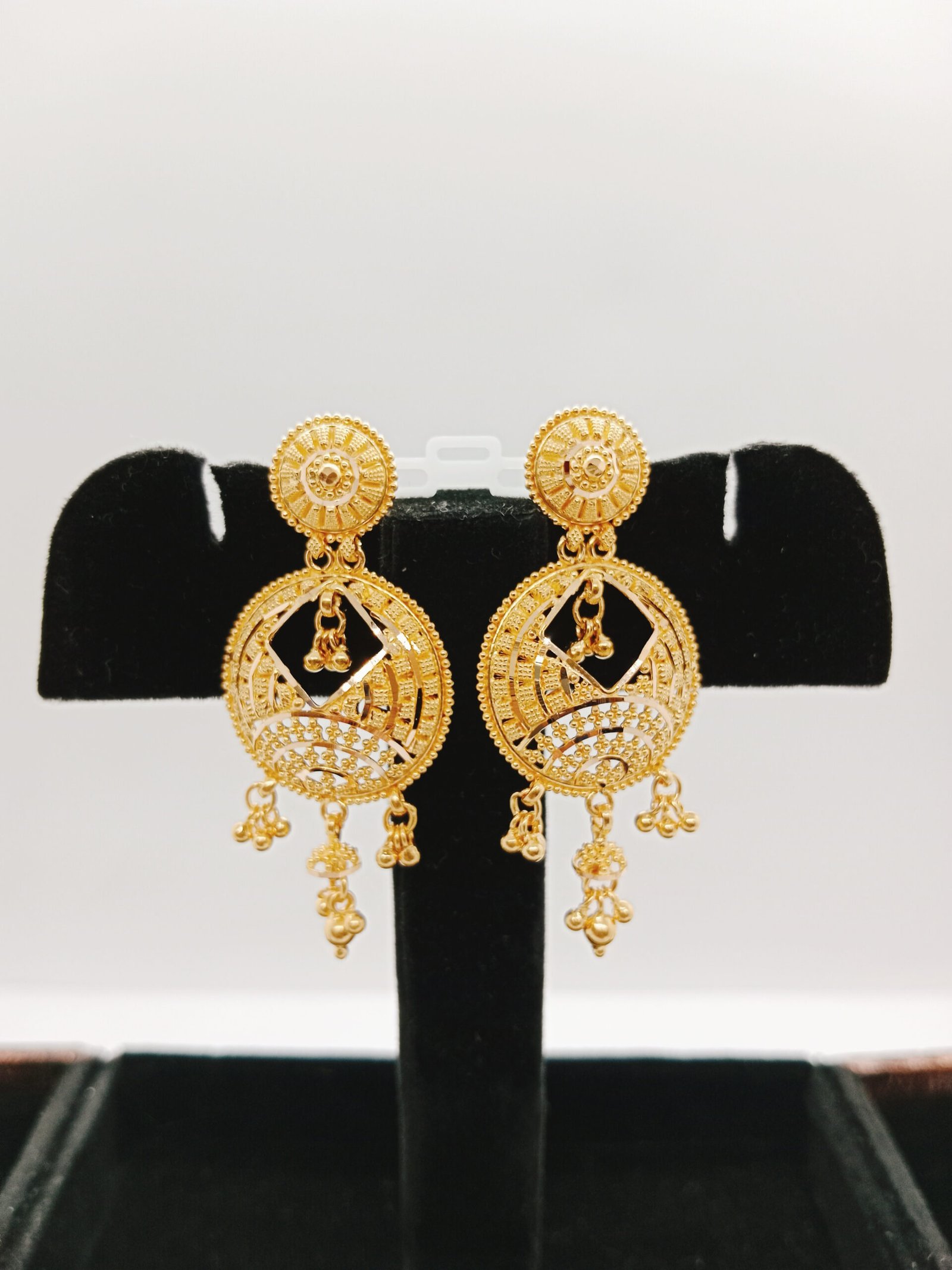 IMG_20231202_173936.jpg Chand Bali & Ear Rings - Image 1