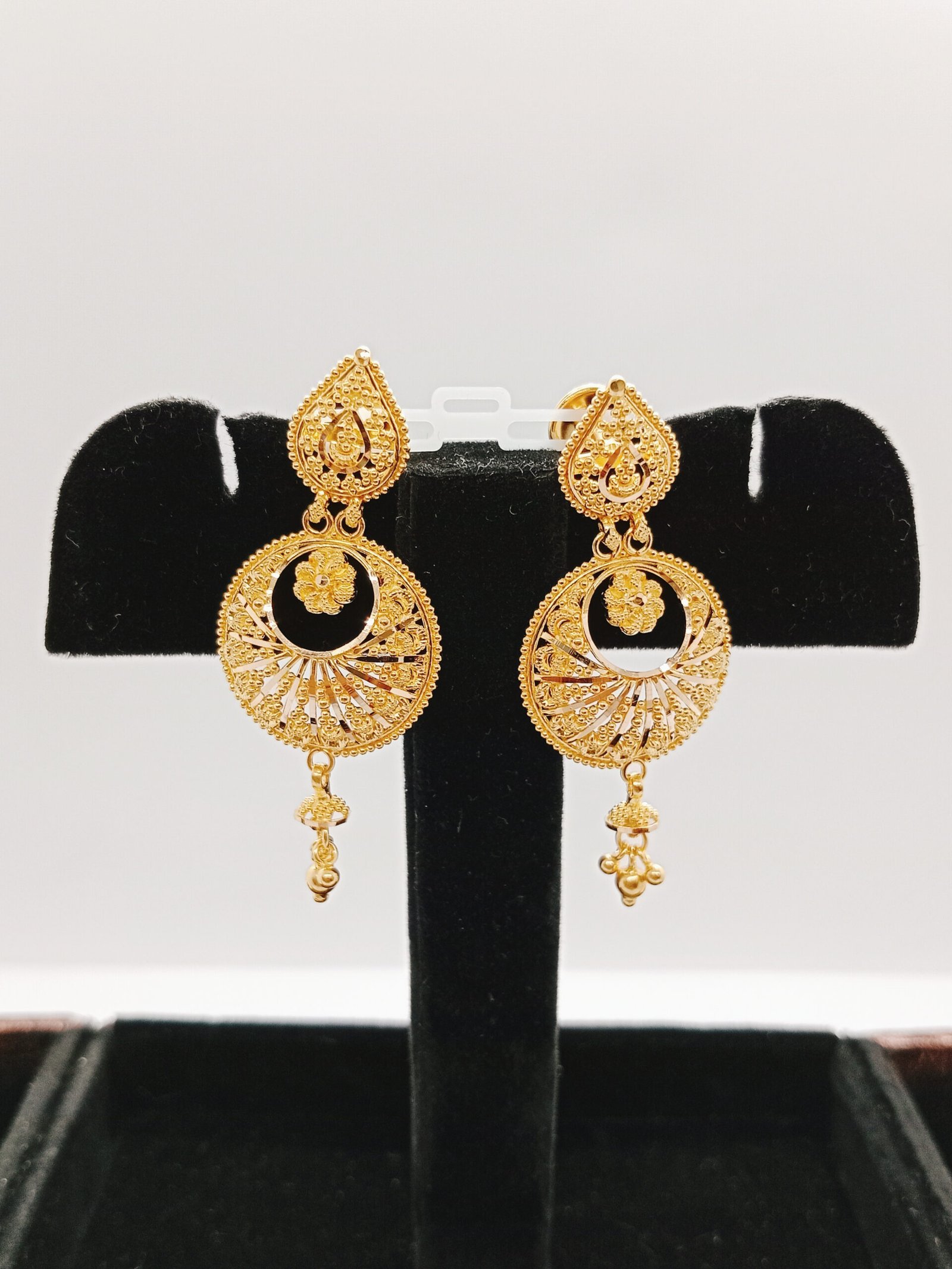 IMG_20231202_174209.jpg Chand Bali & Ear Rings - Image 1
