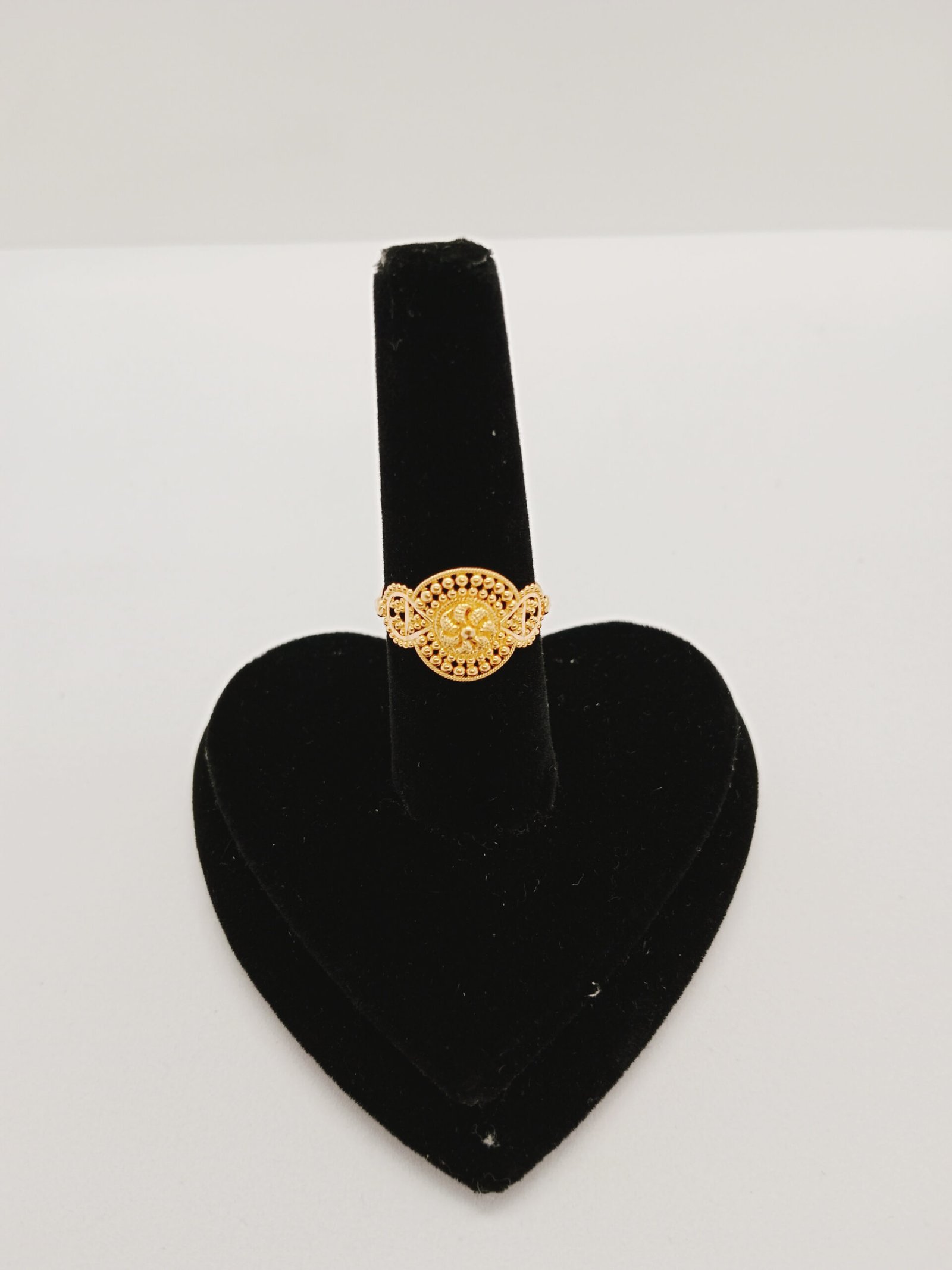 IMG_20231202_17505355376ef9cdacf2ac.jpg Studs - Image 1