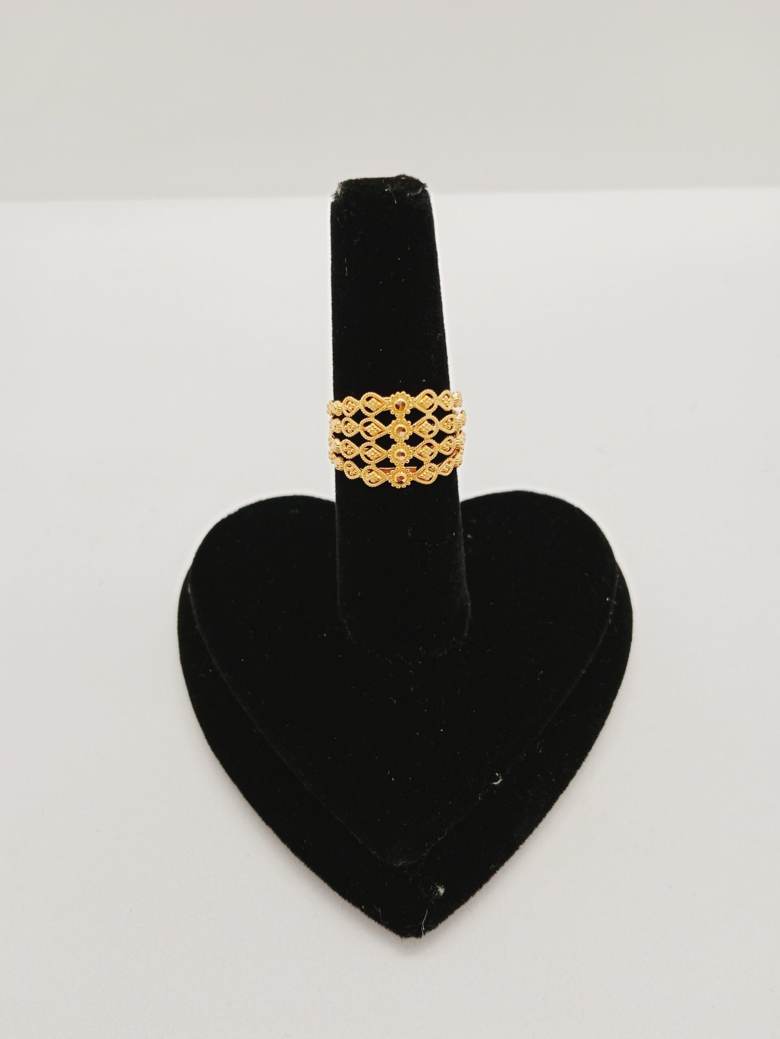 IMG_20231202_175504.jpg Studs - Image 1