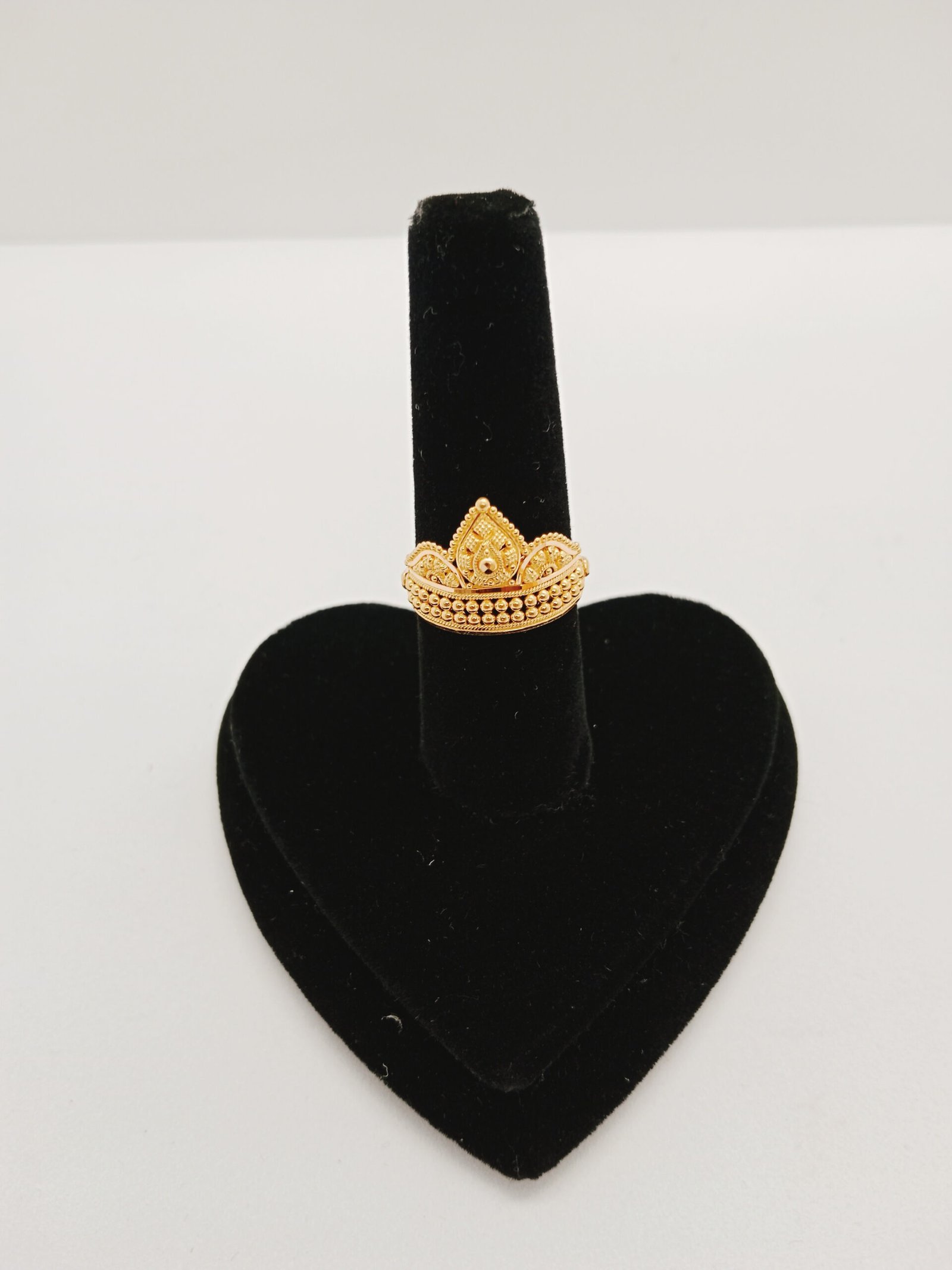 IMG_20231202_180608.jpg Studs - Image 1