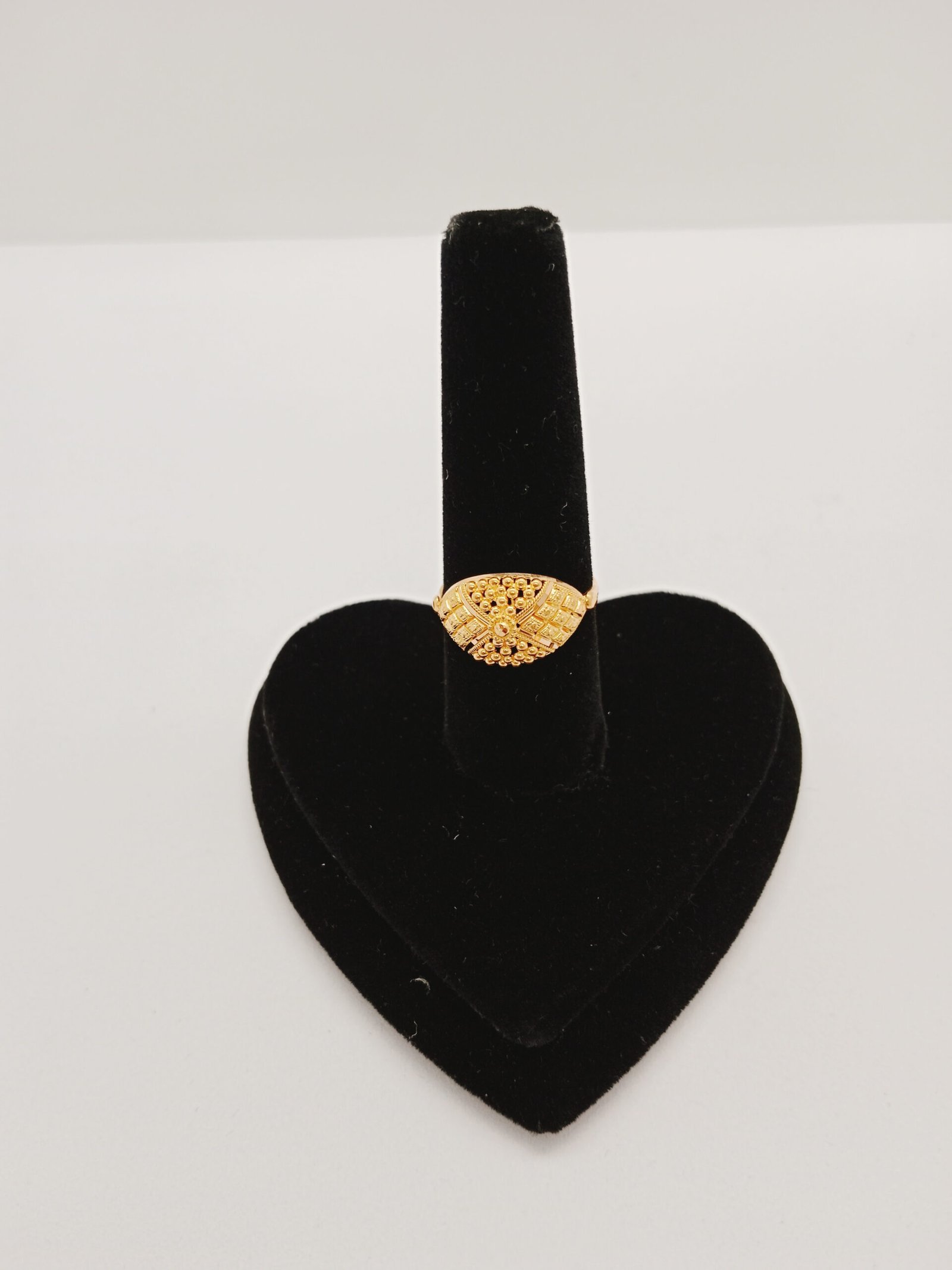 IMG_20231202_181050.jpg Studs - Image 1