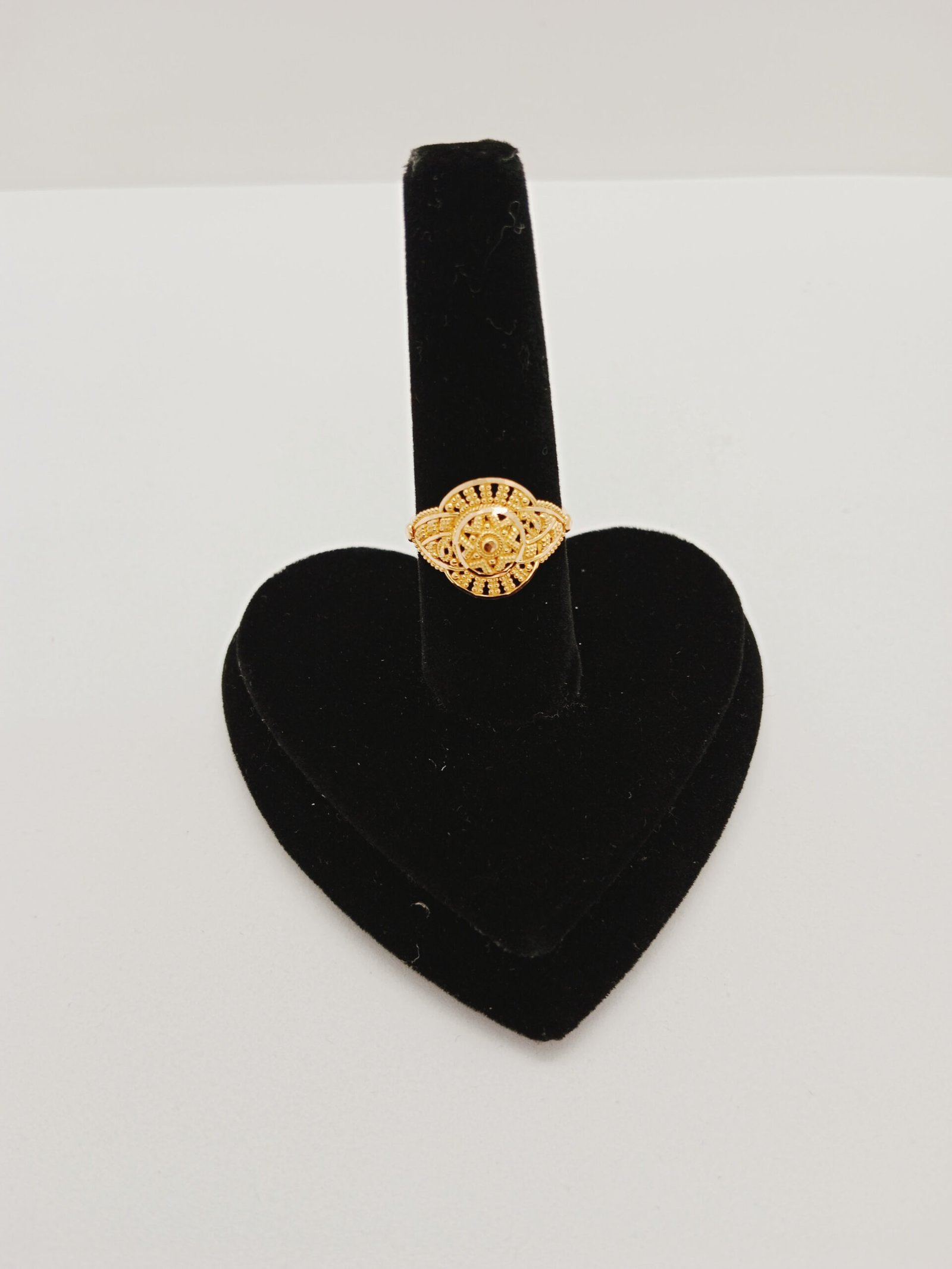 IMG_20231202_181432.jpg Studs - Image 1