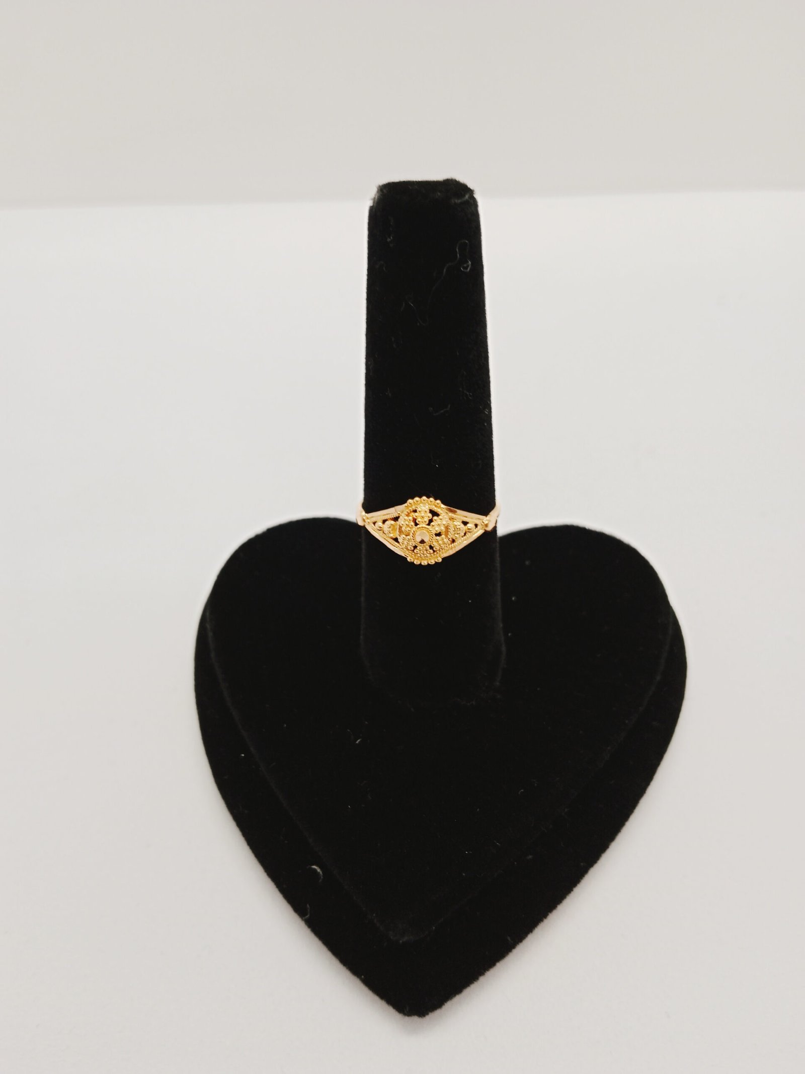 IMG_20231202_181521.jpg Studs - Image 1