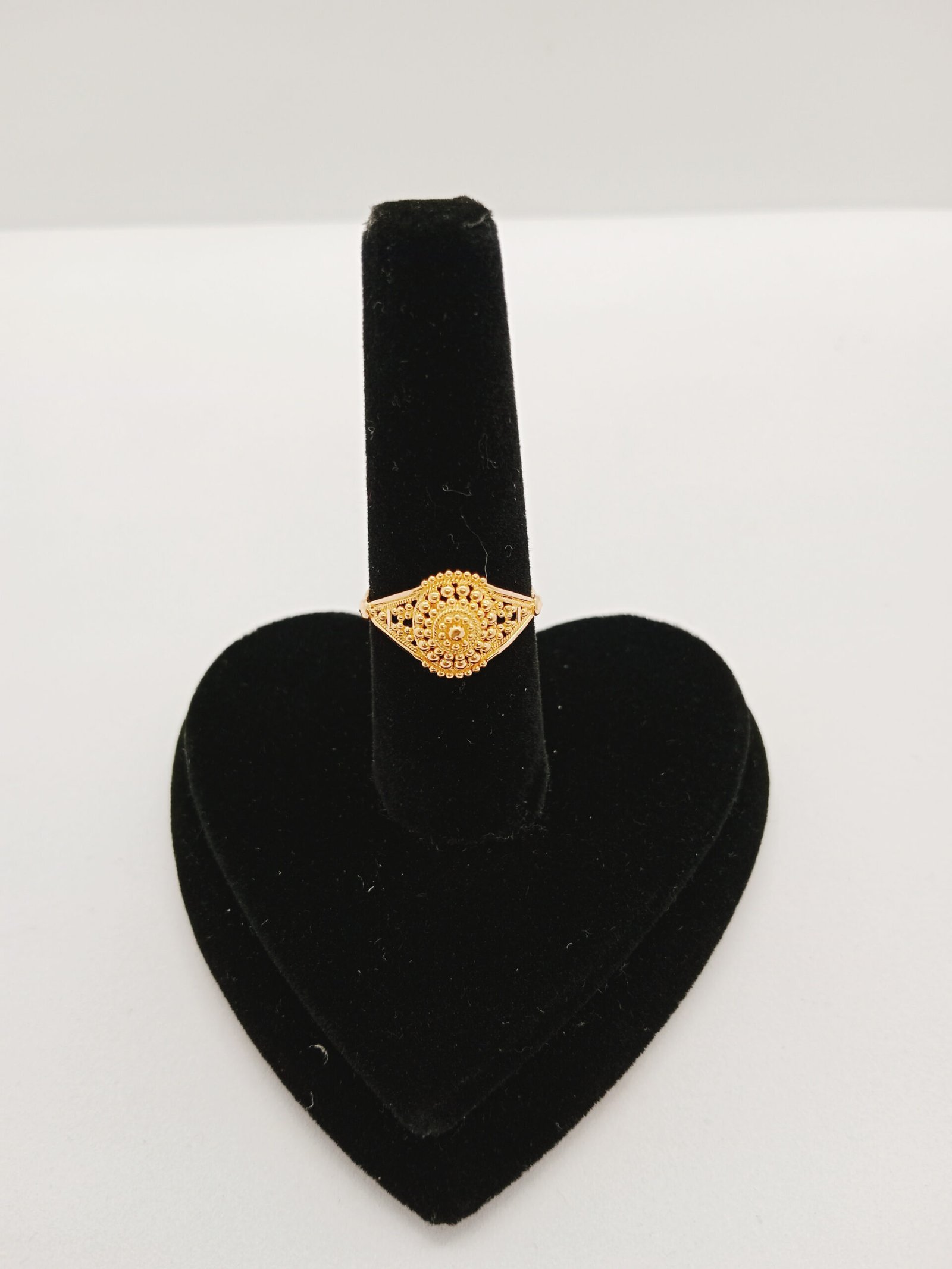 IMG_20231202_181543.jpg Studs - Image 1