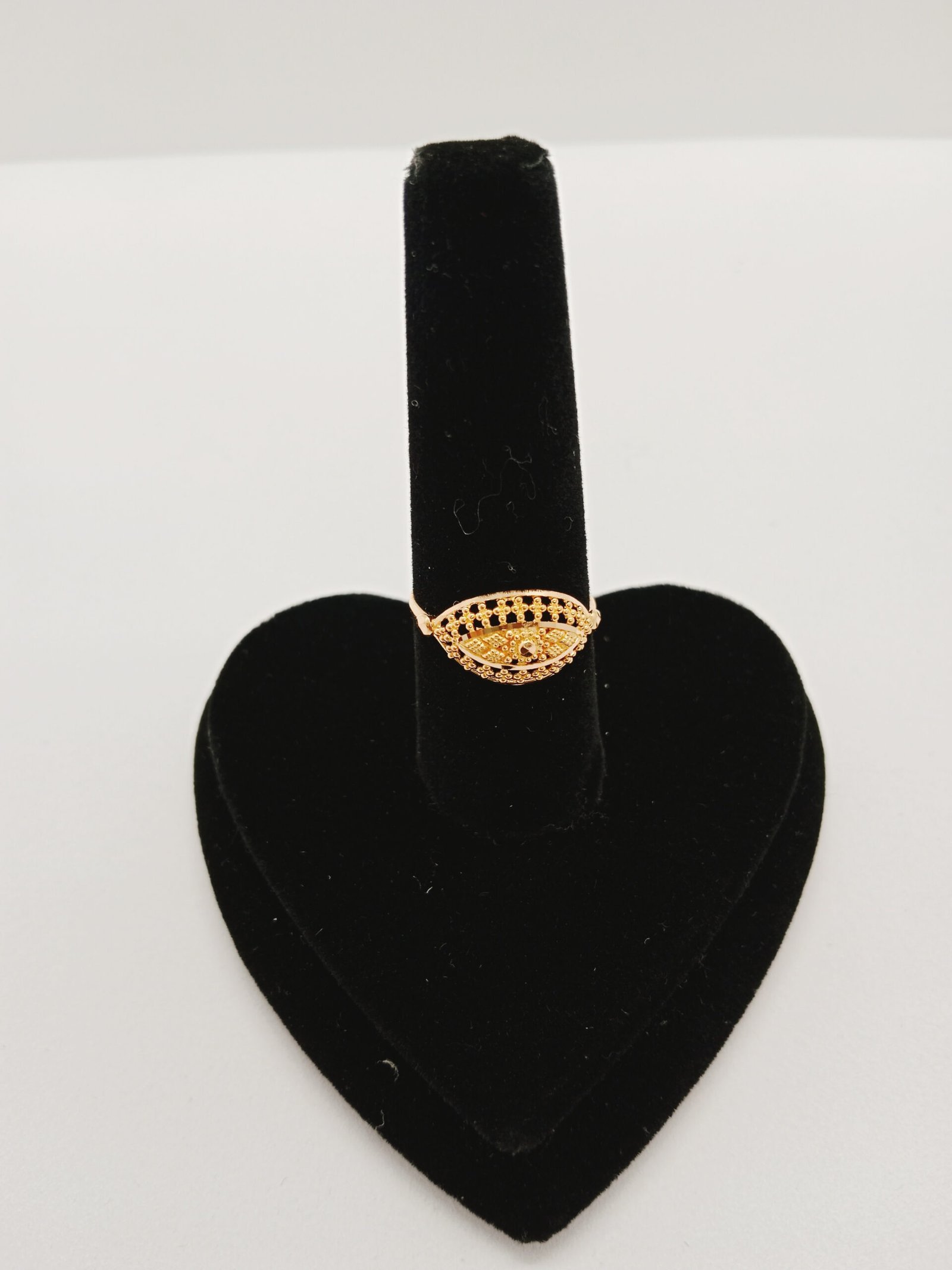 IMG_20231202_181555.jpg Studs - Image 1