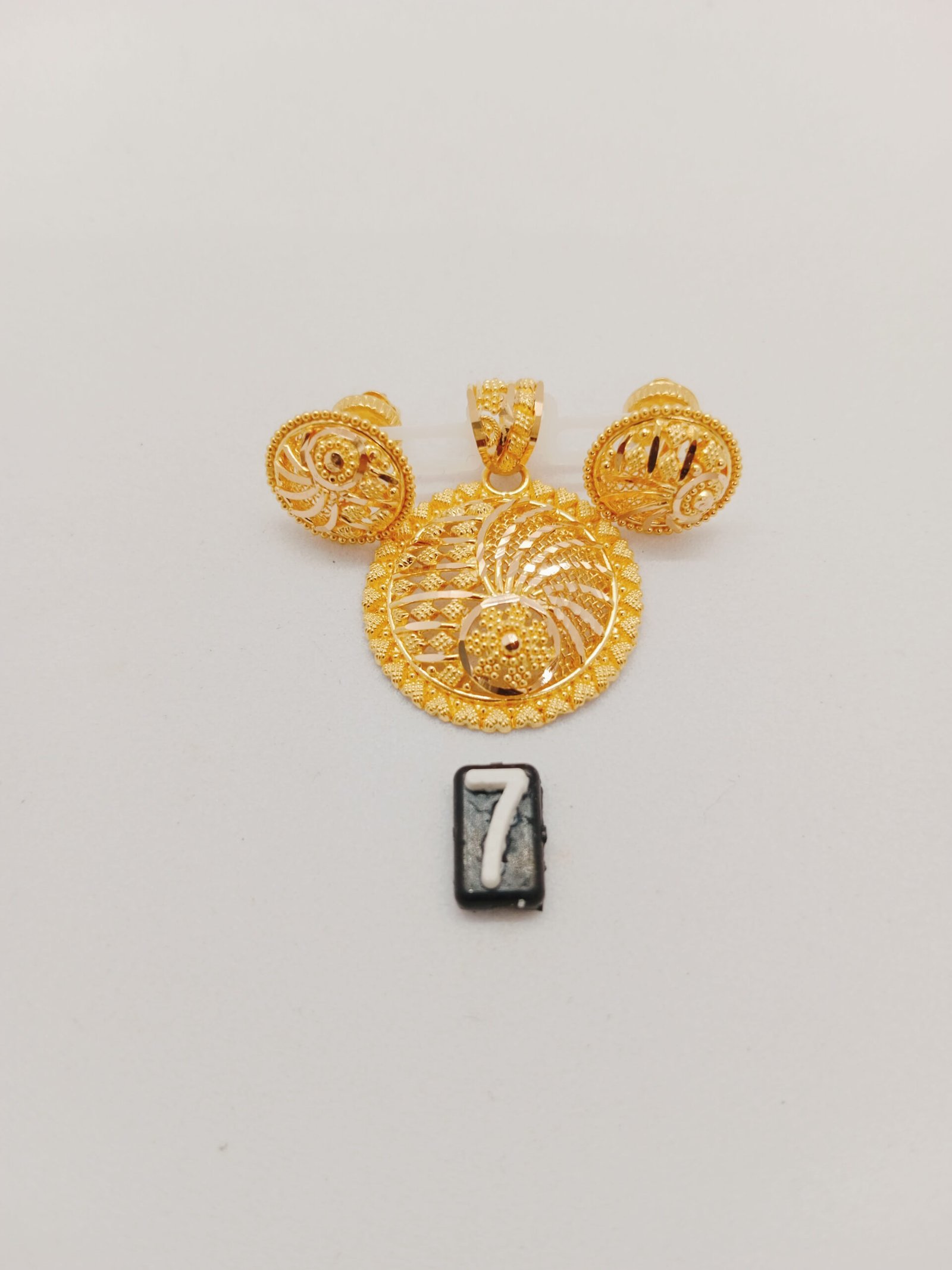 IMG_20231209_150026.jpg Pendant Set - Image 1