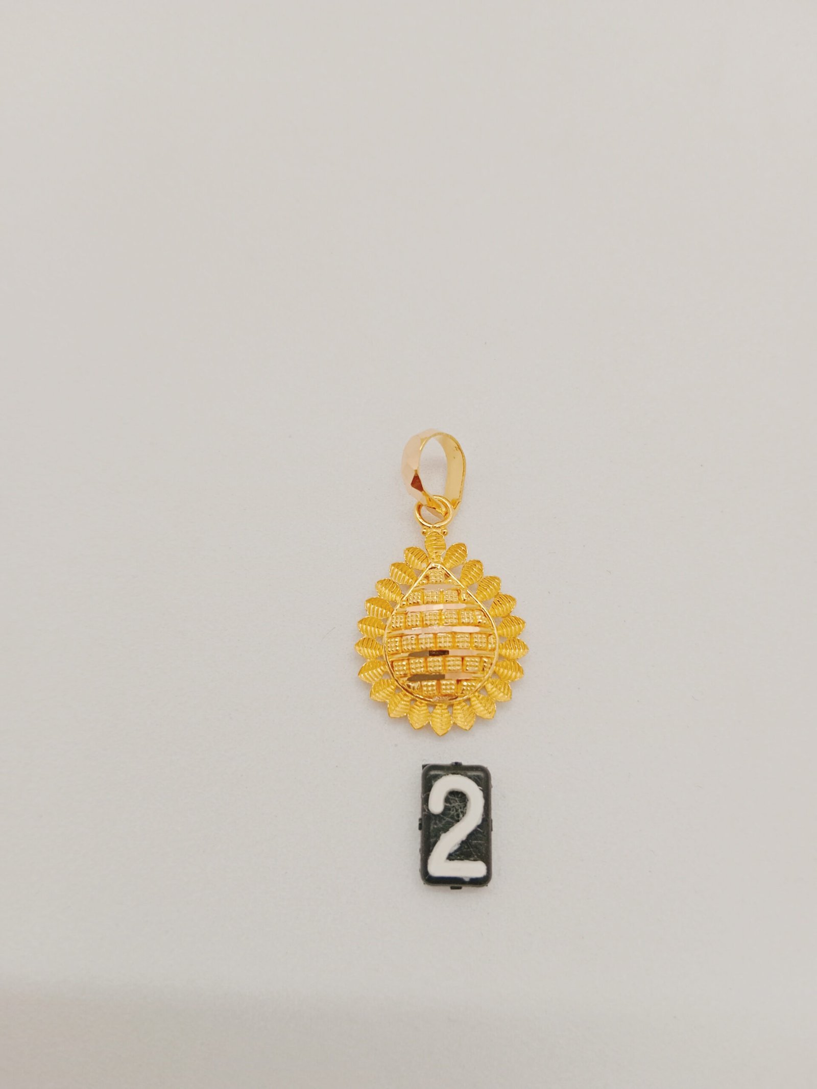 IMG_20231211_132735.jpg Pendant - Image 1