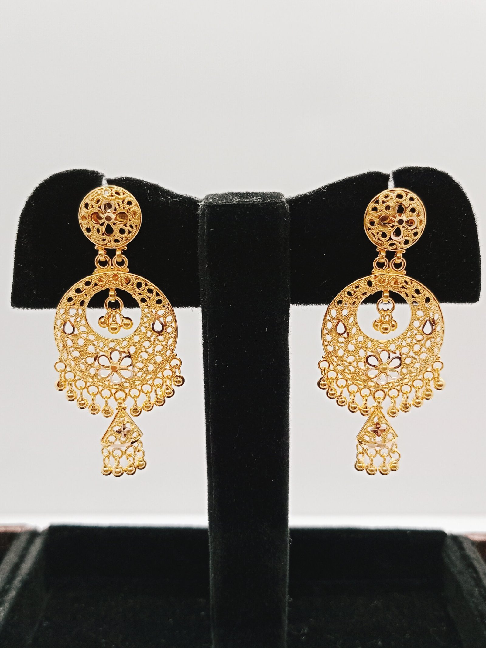 IMG_20231219_175639.jpg Chand Bali & Ear Rings - Image 1