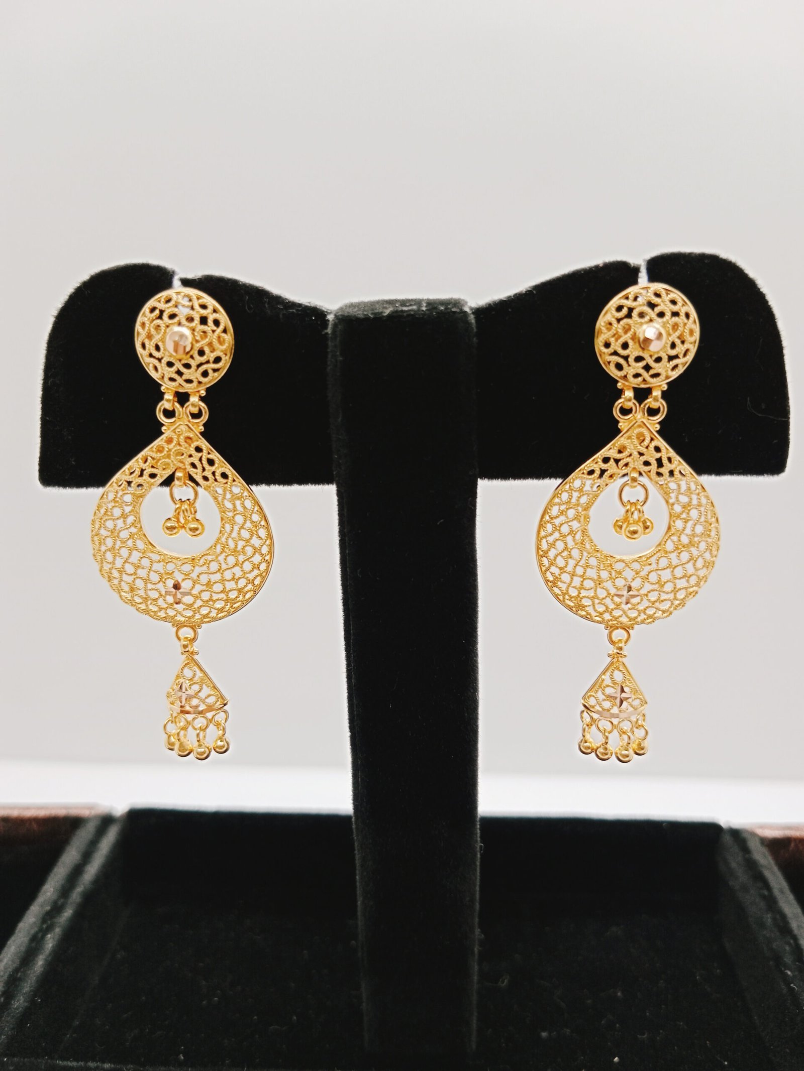 IMG_20231219_180645.jpg Chand Bali & Ear Rings - Image 1