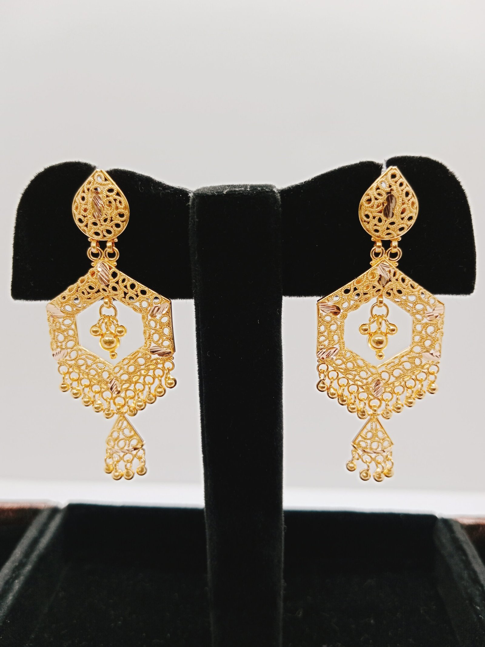 IMG_20231219_181502.jpg Chand Bali & Ear Rings - Image 1