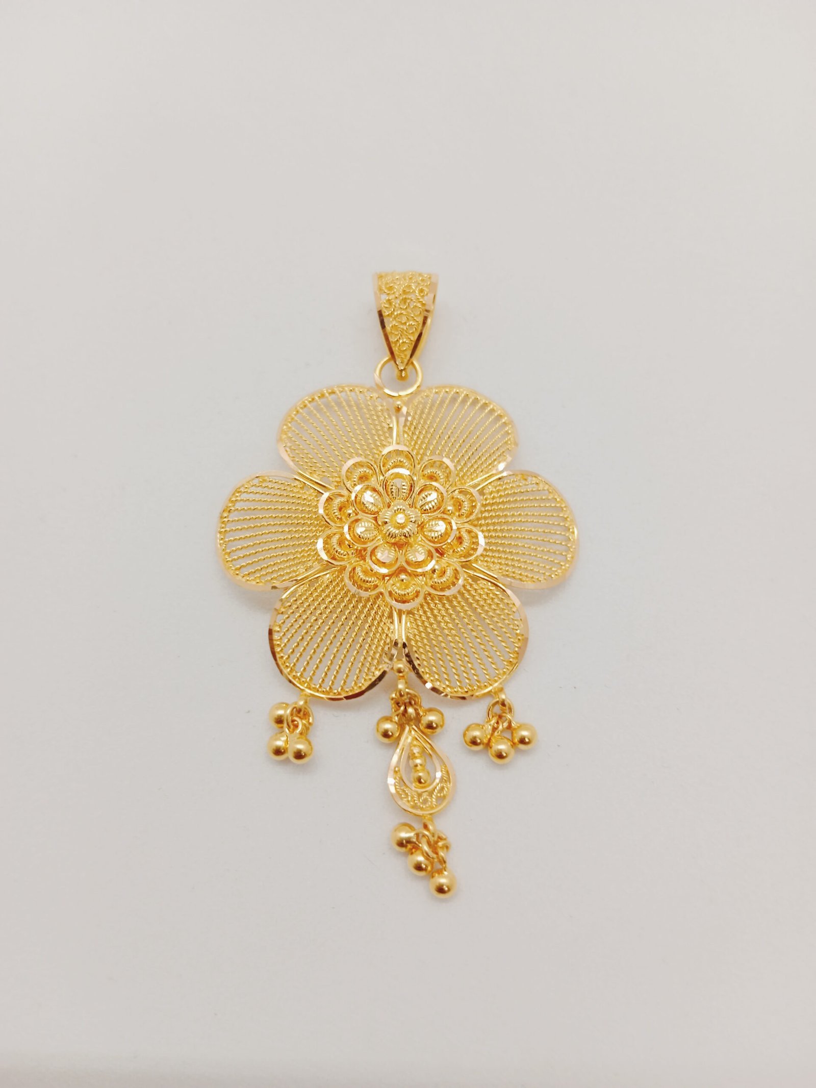 IMG_20231227_124836.jpg Pendant - Image 1