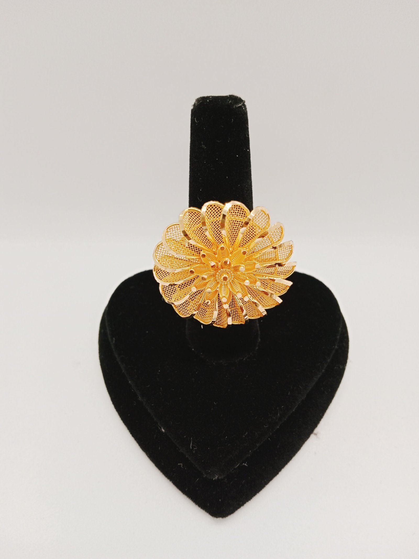 IMG_20240131_160102.jpg Studs - Image 1