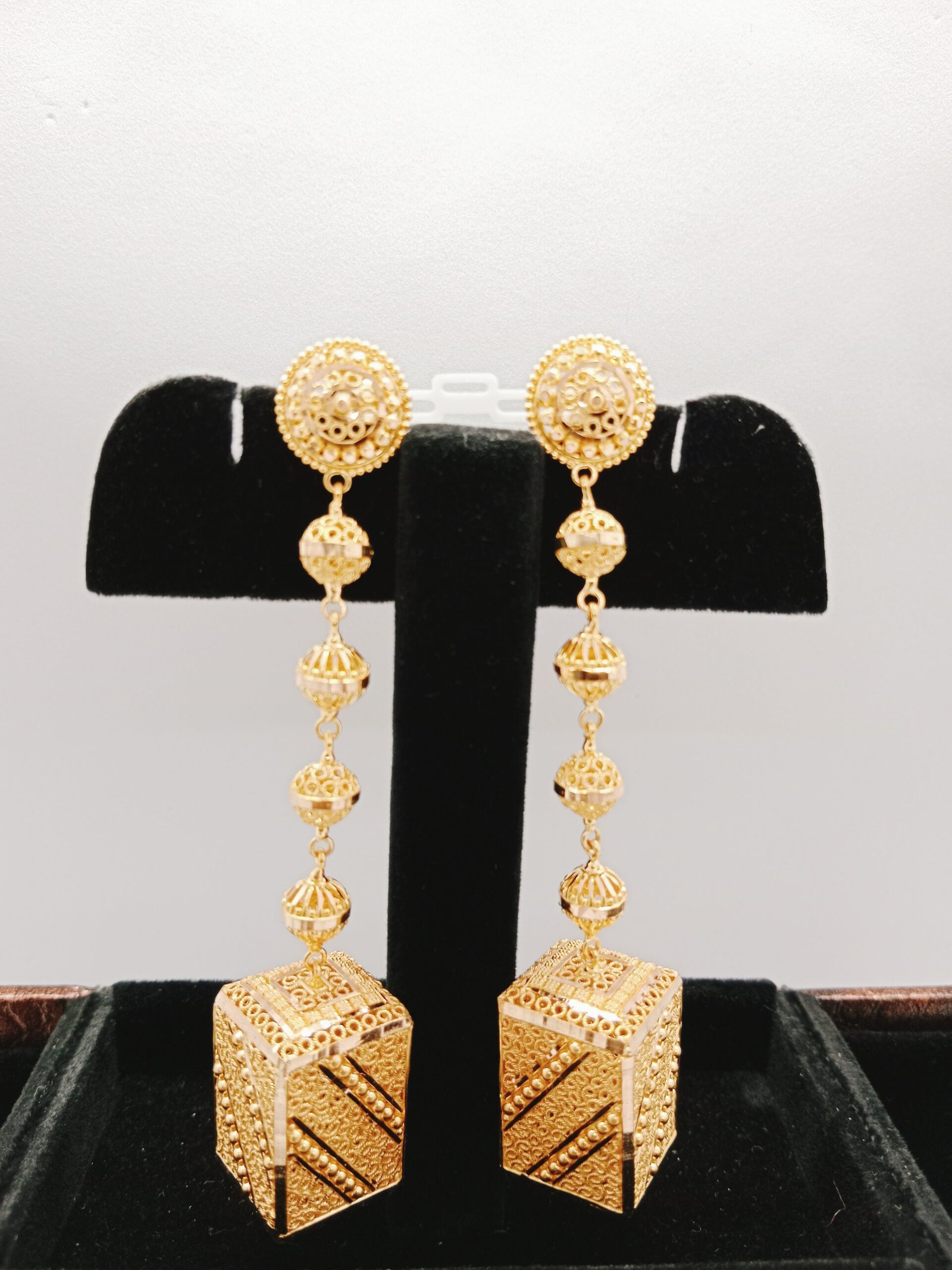 IMG_20240131_160210.jpg Chand Bali & Ear Rings - Image 1