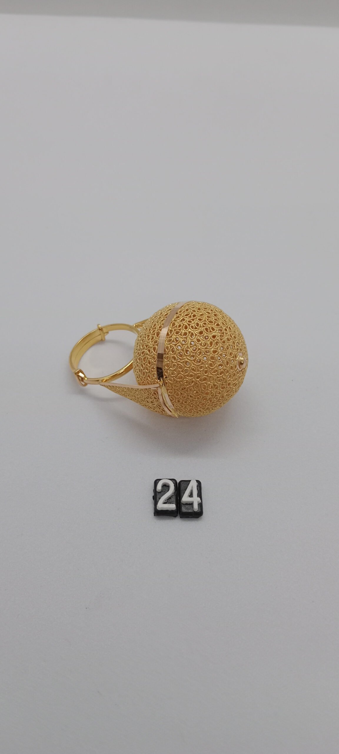 IMG_20240201_122847.jpg Studs - Image 1