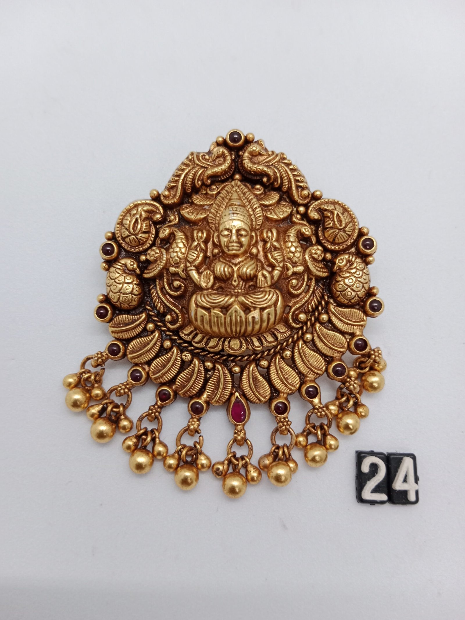 IMG_20240419_181236d19d10aeb1fb4933.jpg Silver - Image 1