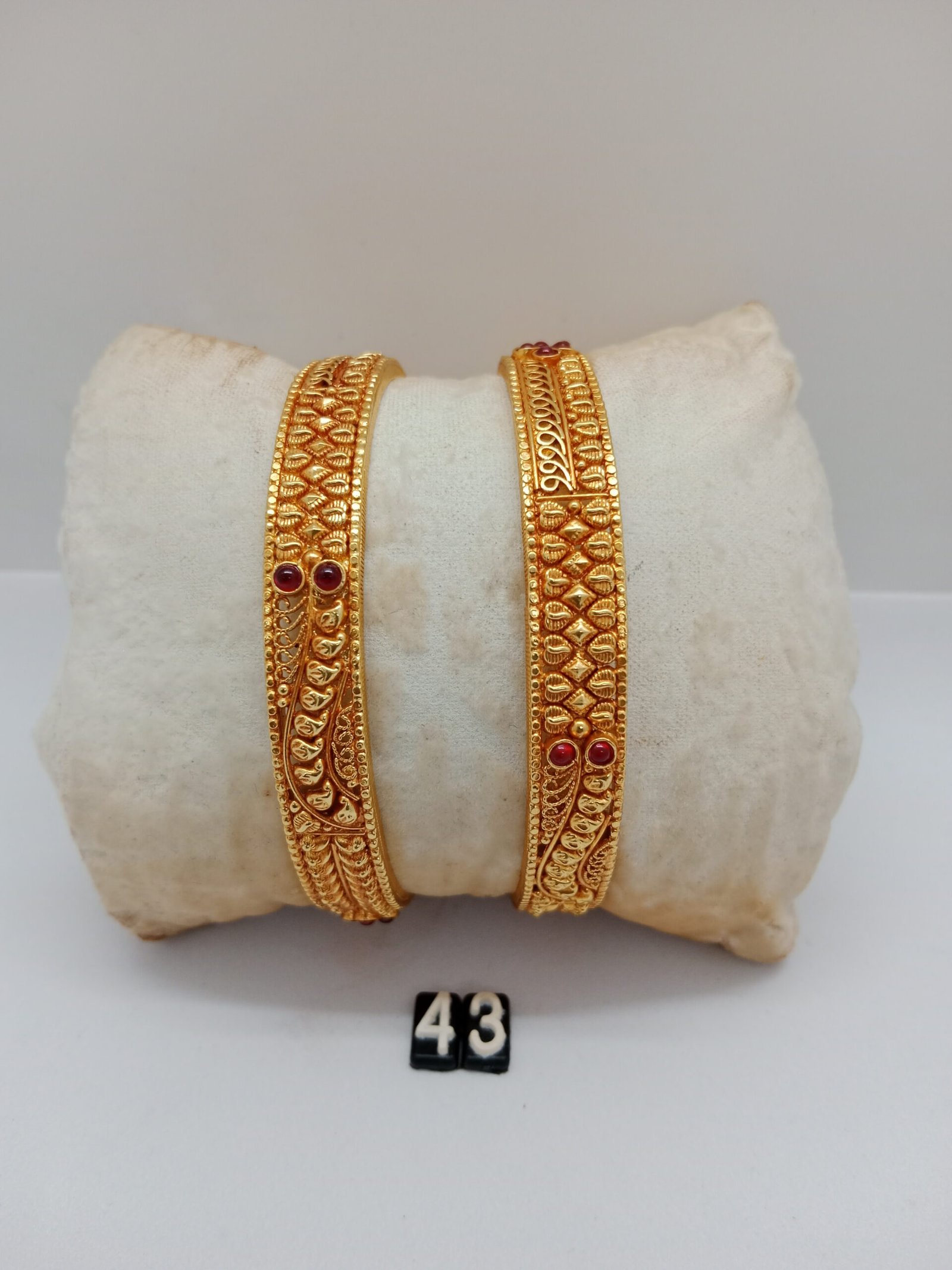 IMG_20240502_1409342fd1d083026f7ef9.jpg Silver - Image 1