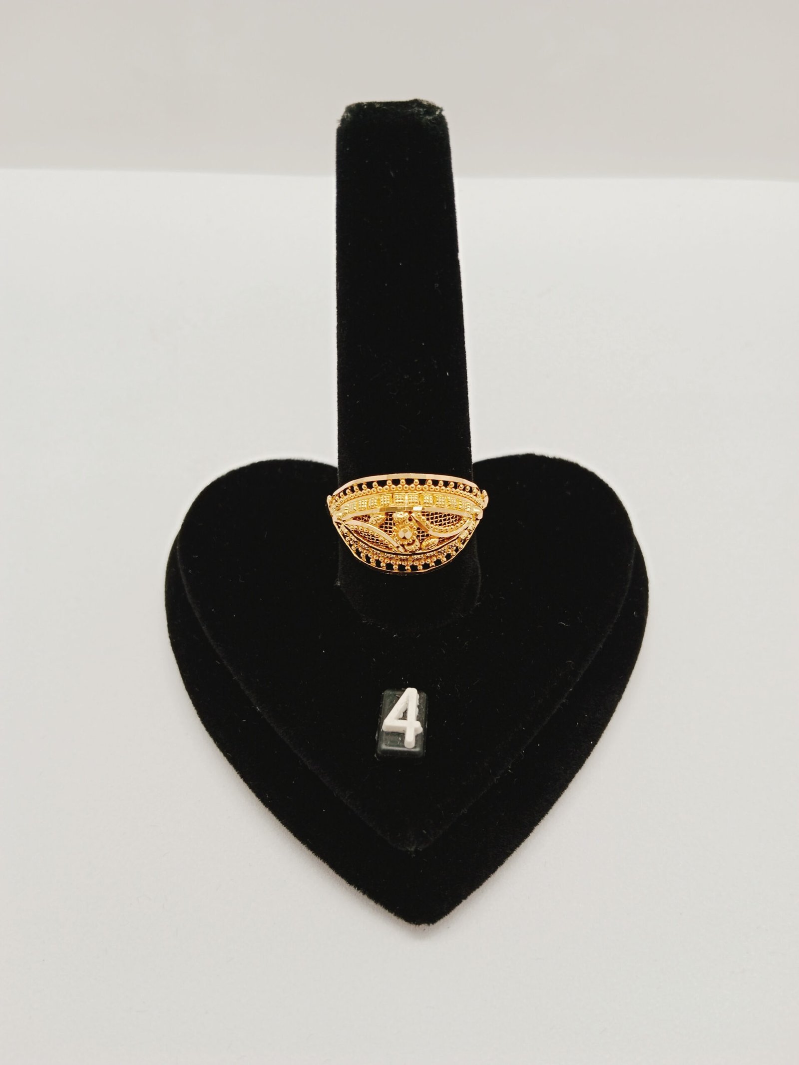 IMG_20240511_160447.jpg Studs - Image 1