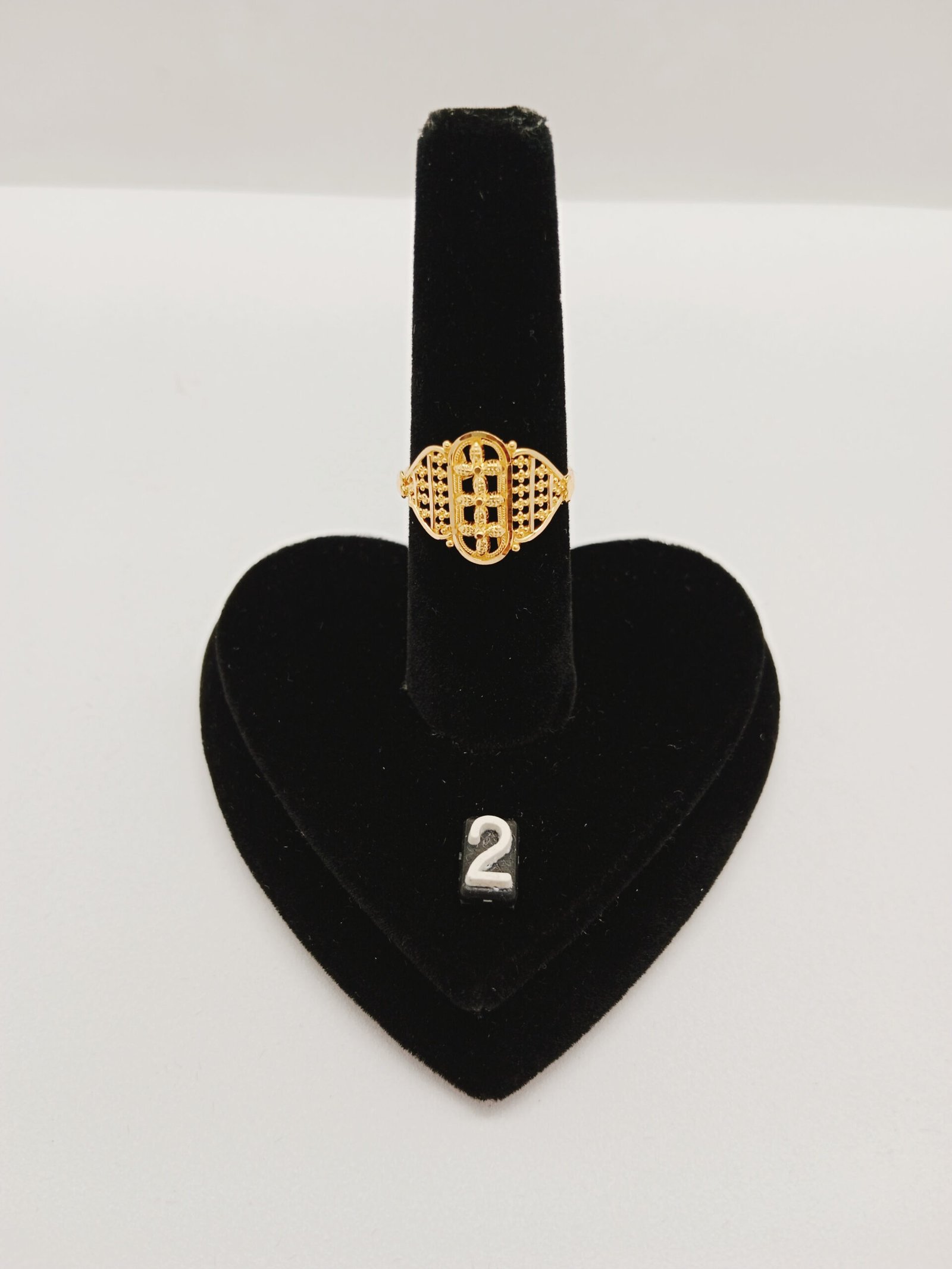 IMG_20240511_160508.jpg Studs - Image 1