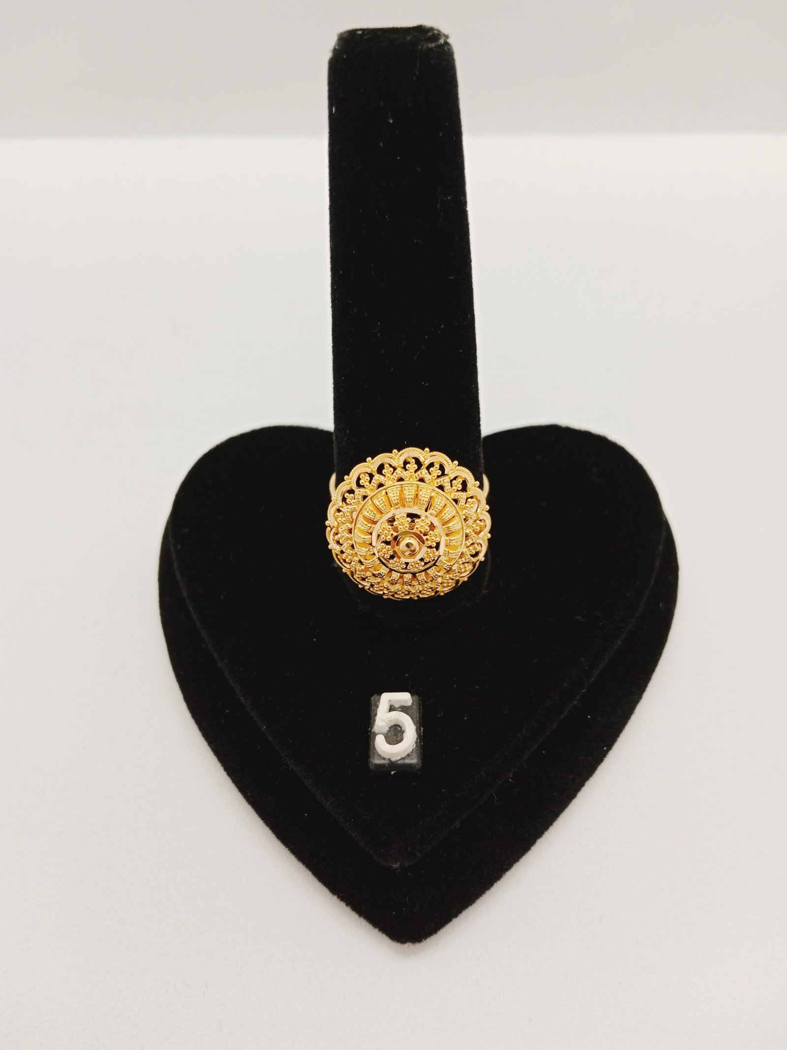 IMG_20240511_161410.jpg Studs - Image 1