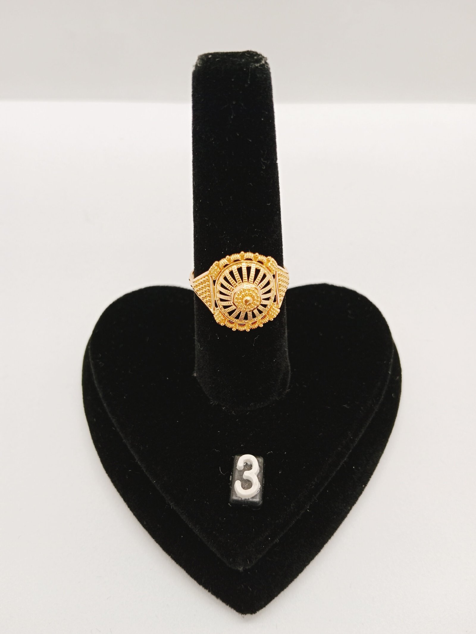 IMG_20240511_162011.jpg Studs - Image 1