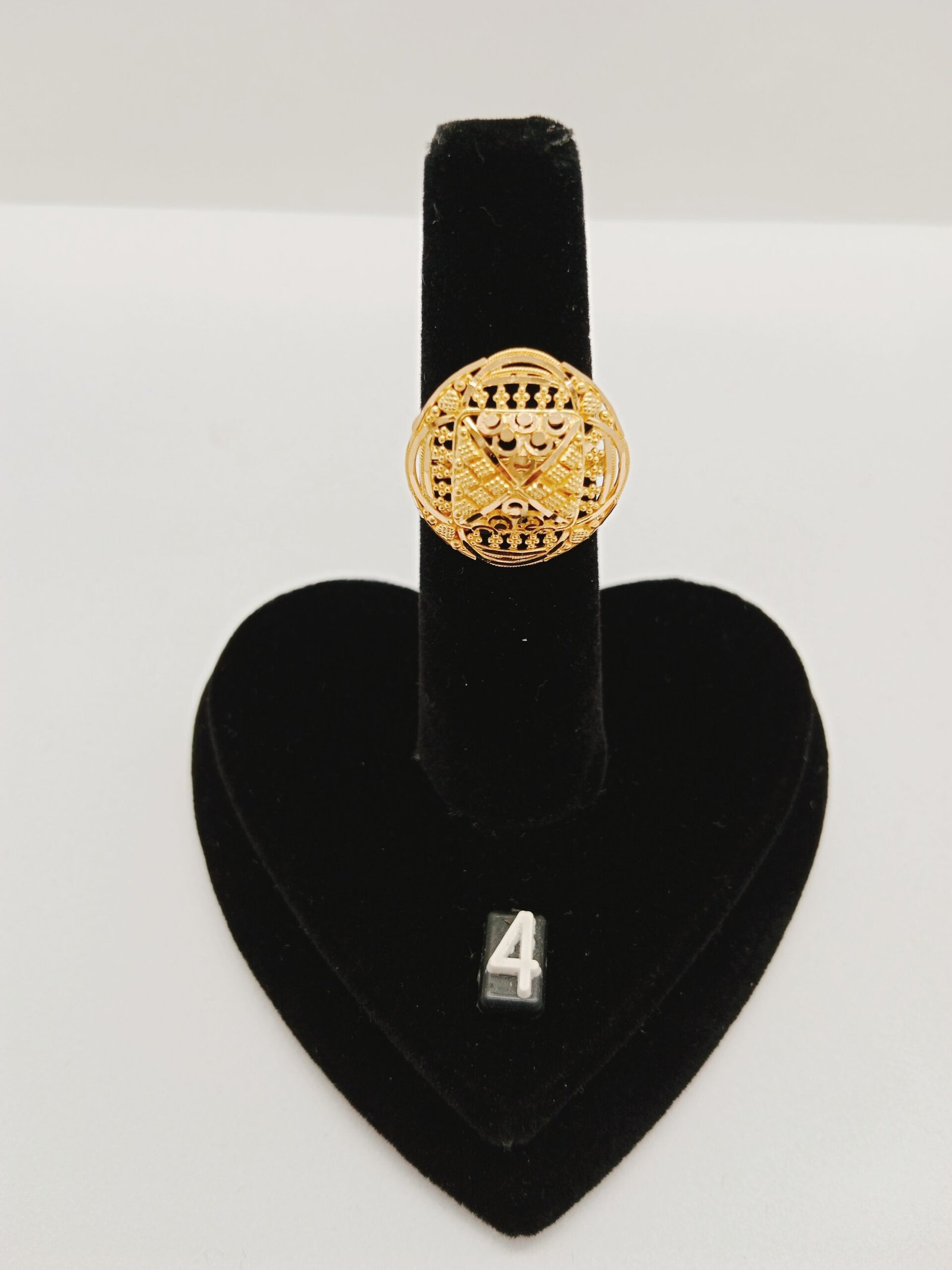 IMG_20240511_162050.jpg Studs - Image 1