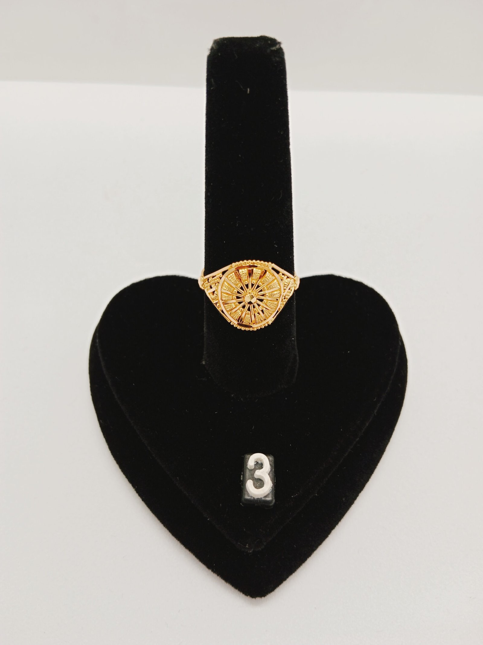 IMG_20240511_162155.jpg Studs - Image 1