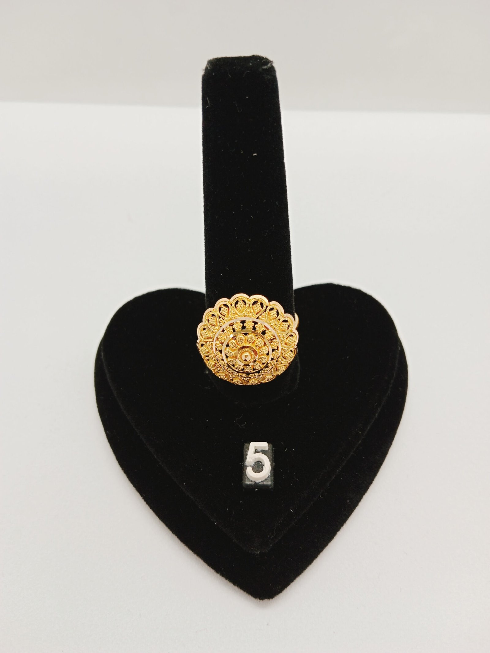 IMG_20240511_162440.jpg Studs - Image 1